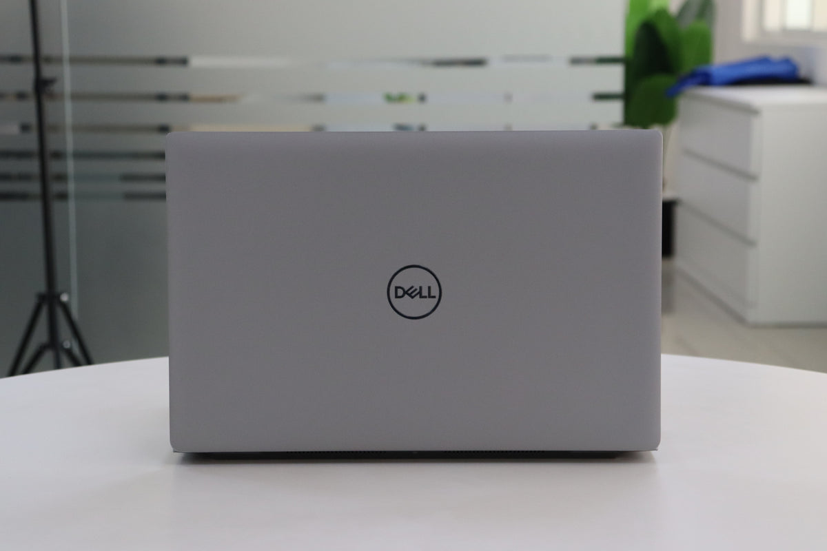 DELL LATITUDE 5530 SN:05916 rear view