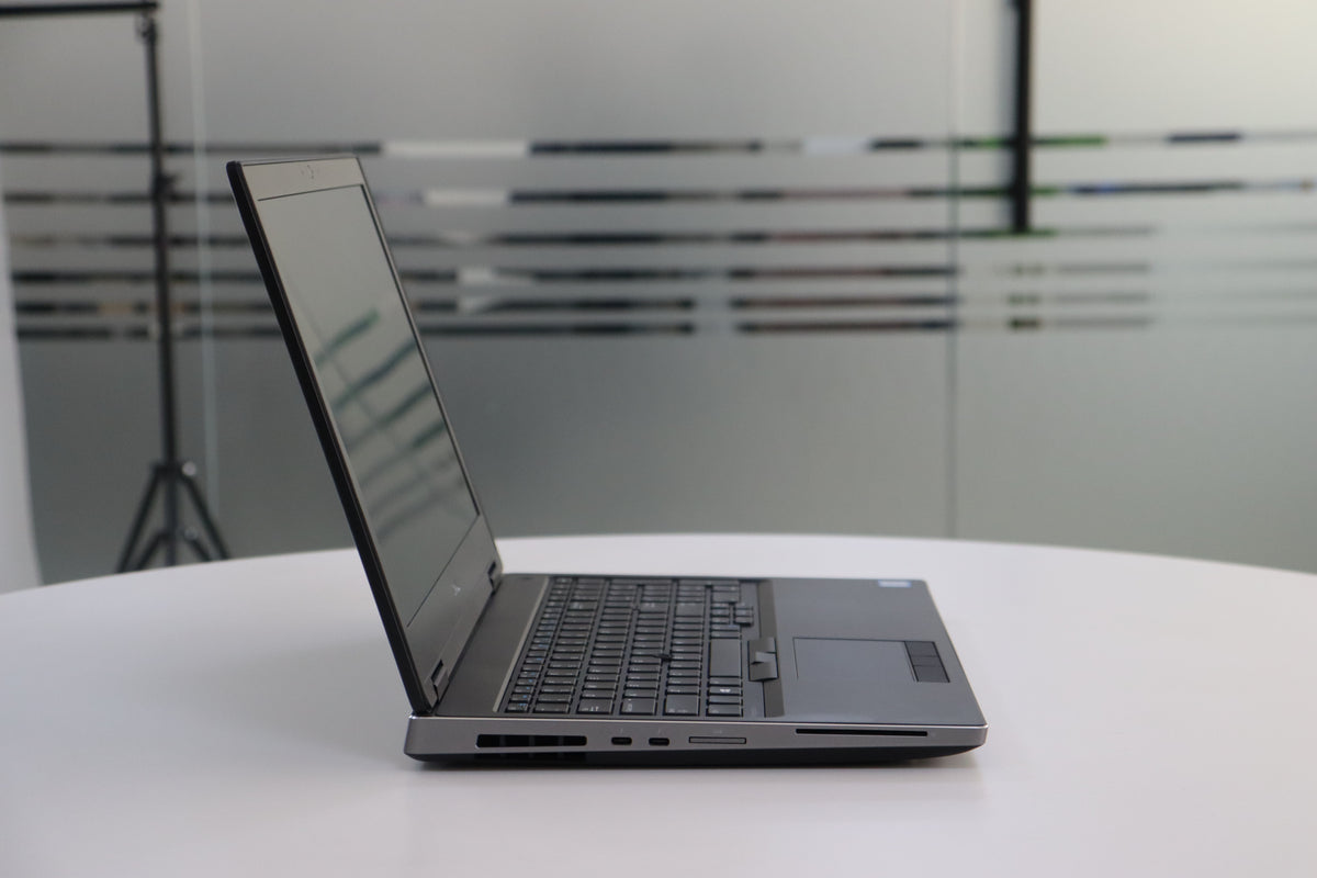 DELL PRECISION 7530 SN:15261 left side view