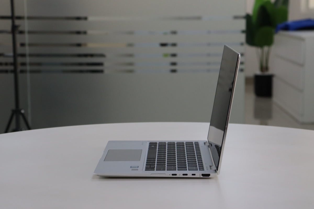 HP ELITEBOOK X360 1030 G3 SN:18831 right side view