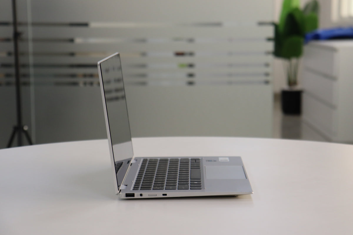 HP ELITEBOOK X360 1030 G8 SN:19011 left side view