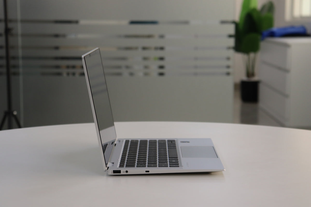 HP ELITEBOOK X360 1030 G8 SN:19016 left side view