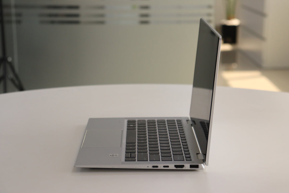 HP ELITEBOOK X360 1030 G7 SN:19022 right side view