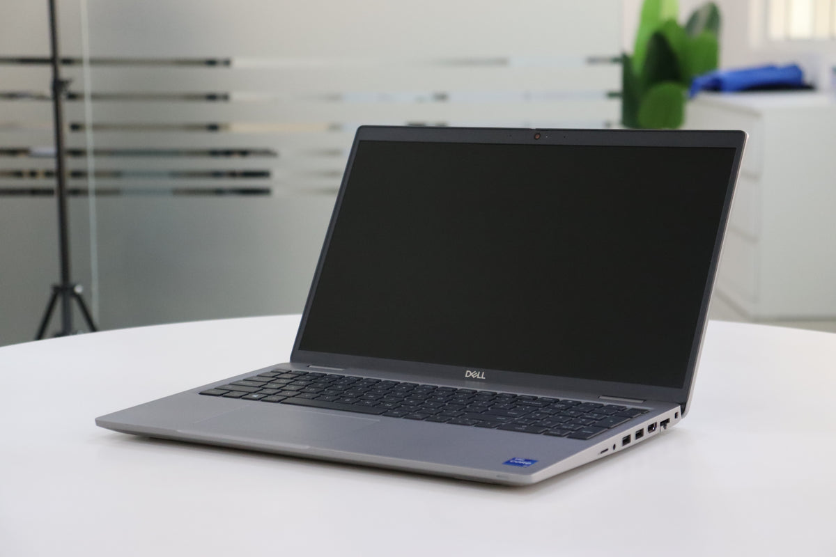 DELL LATITUDE 5520 SN:19098 right front angle