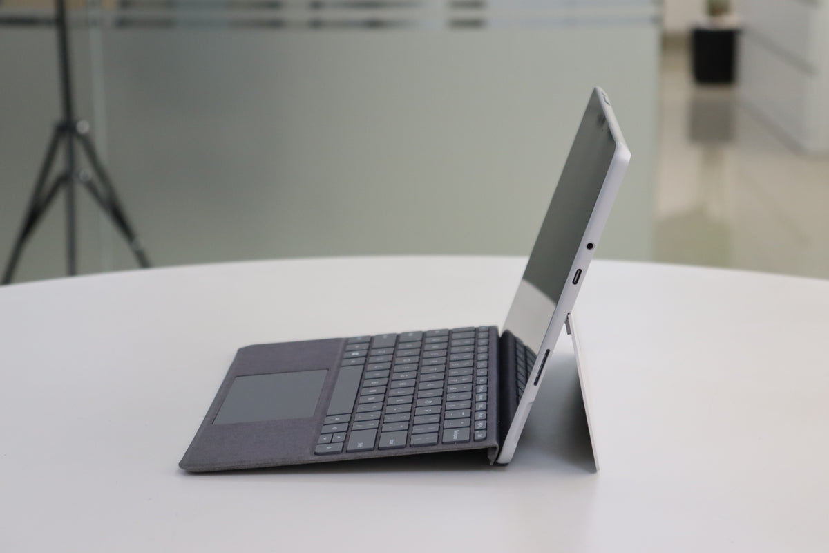 MICROSOFT SURFACE GO 3 SN:18605 right side view