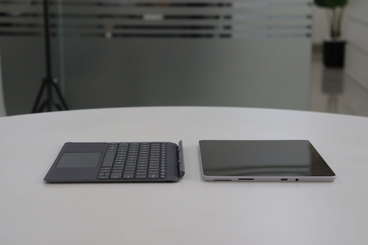MICROSOFT SURFACE GO 3 SN:18607 detached keyboard view