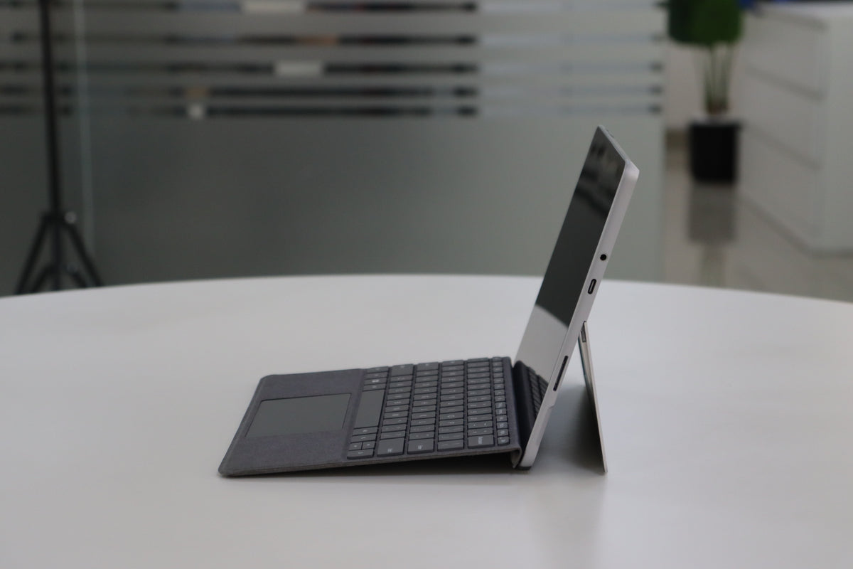 MICROSOFT SURFACE GO 3 SN:18612 right side view
