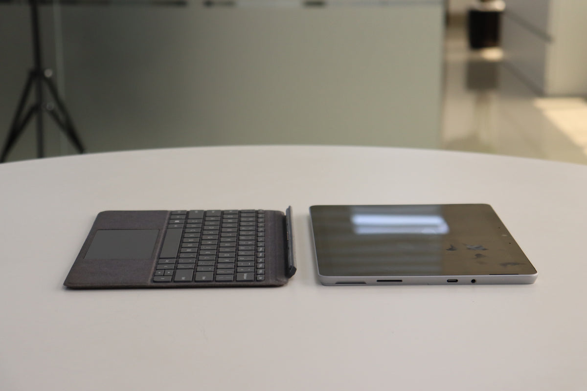 MICROSOFT SURFACE GO 3 SN:18620 detached keyboard view