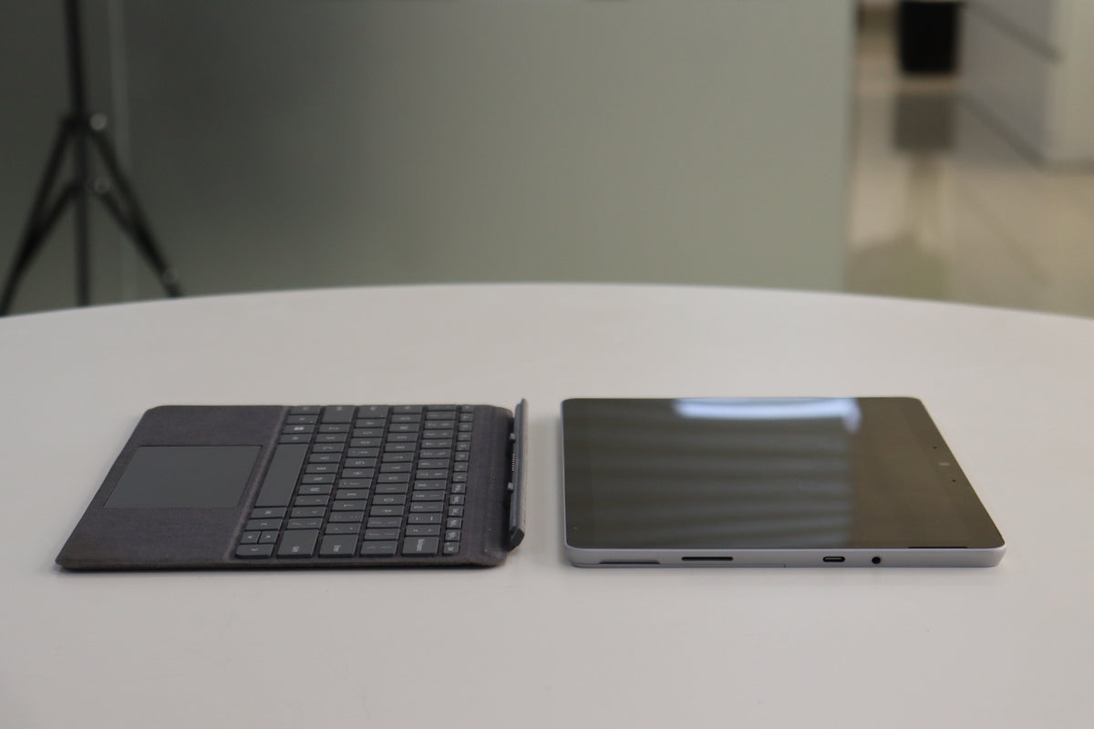 MICROSOFT SURFACE GO 3 SN:18622 detached keyboard view