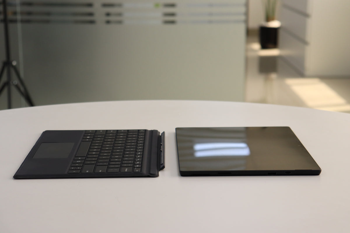 MICROSOFT SURFACE PRO 7+ SN:18641 detached view