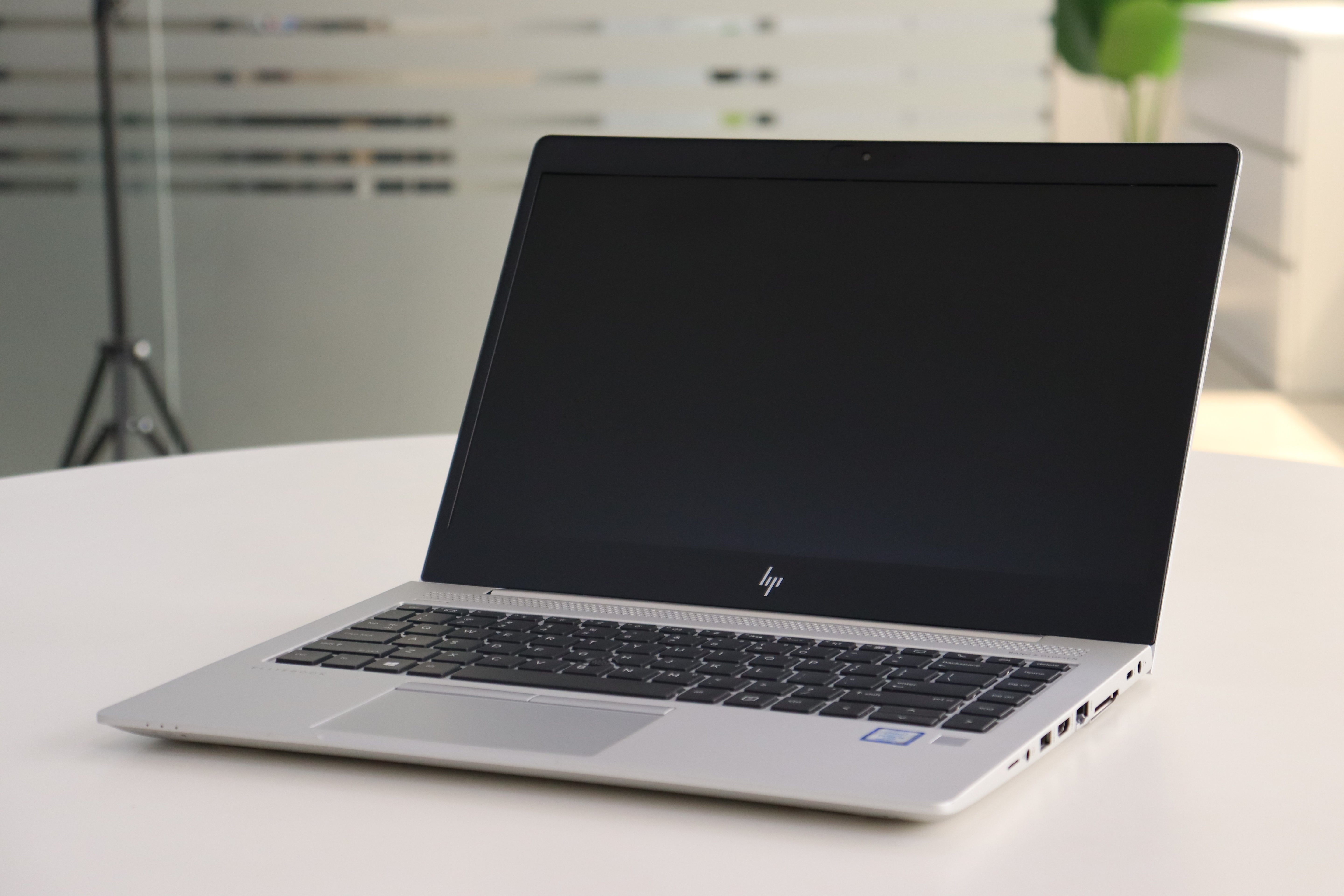 HP EliteBook 840 G5 SN:19283 product photo 2