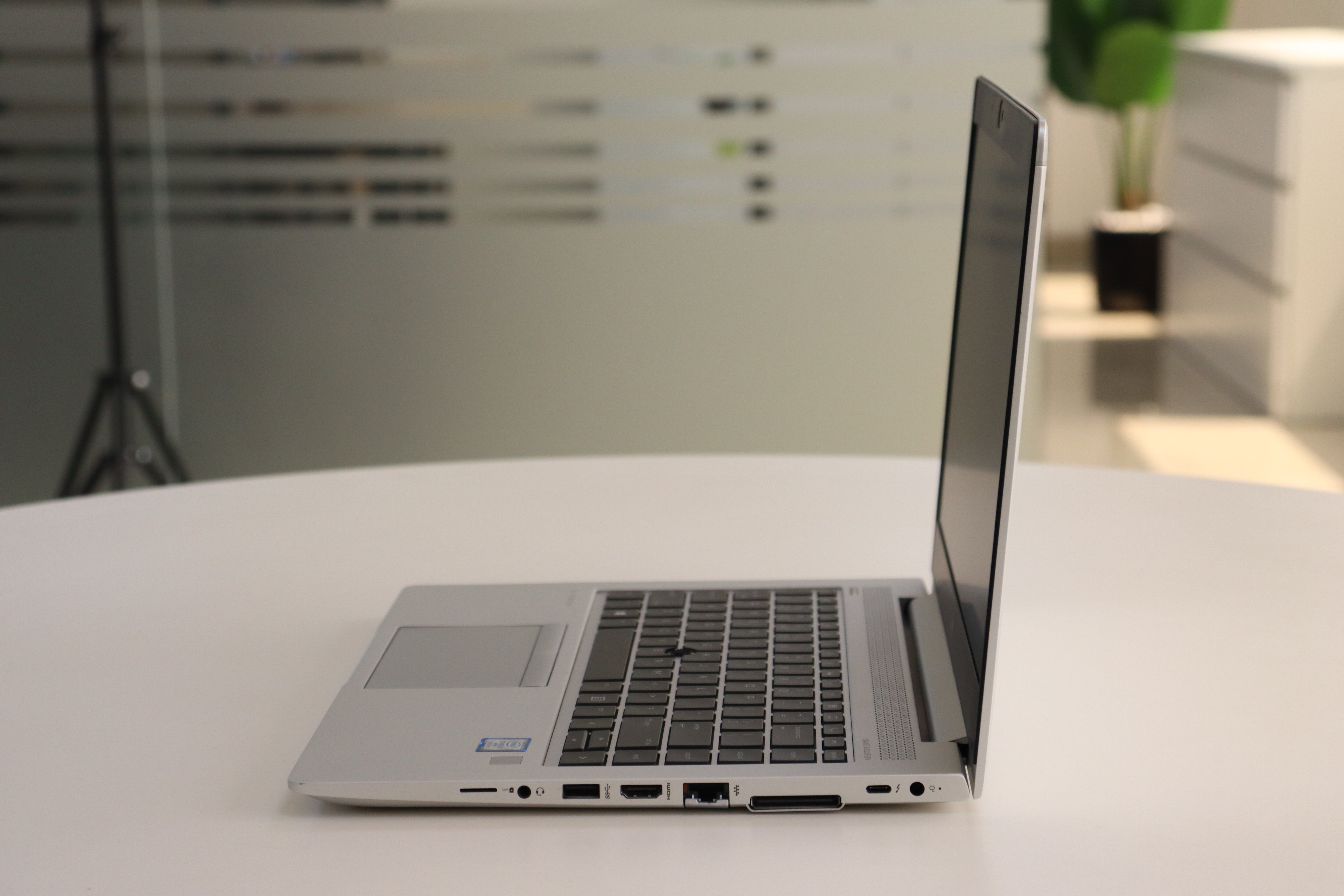 HP EliteBook 840 G5 SN:19283 product photo 3