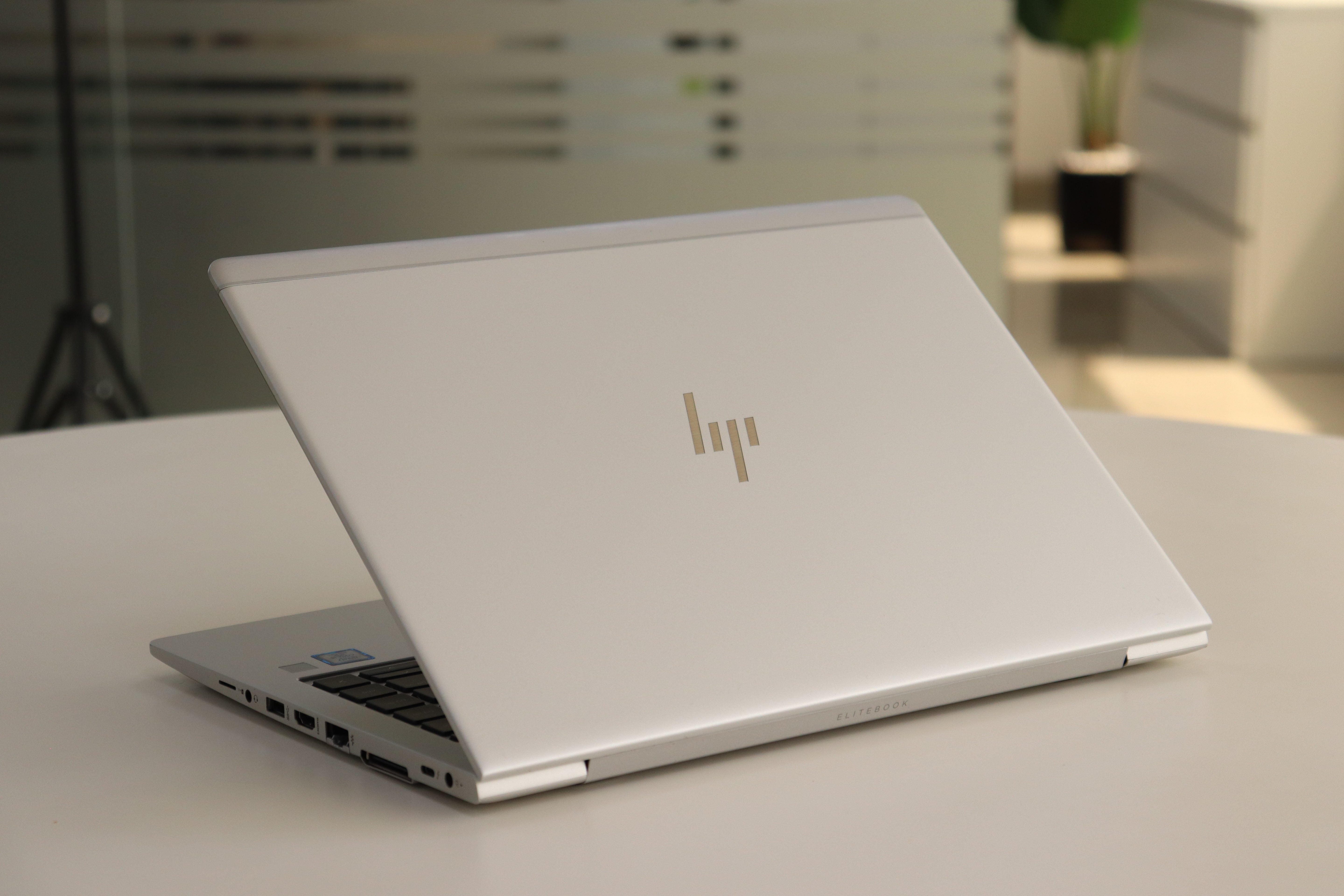HP EliteBook 840 G5 SN:19283 product photo 6
