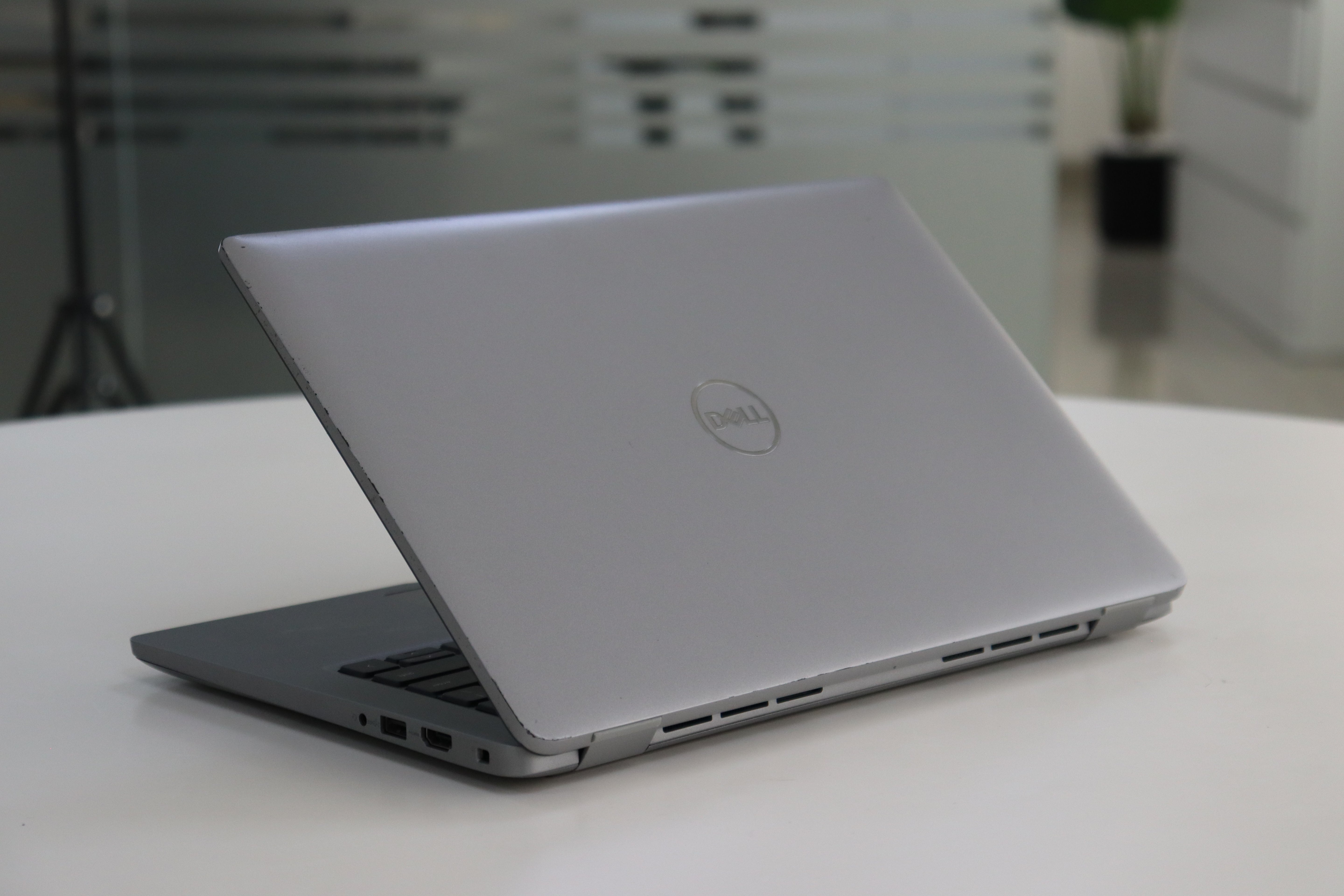 Dell Latitude 5440 SN:19369 product photo 6