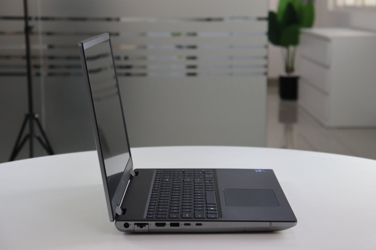 Dell Precision 7670 - actual unit photo 4