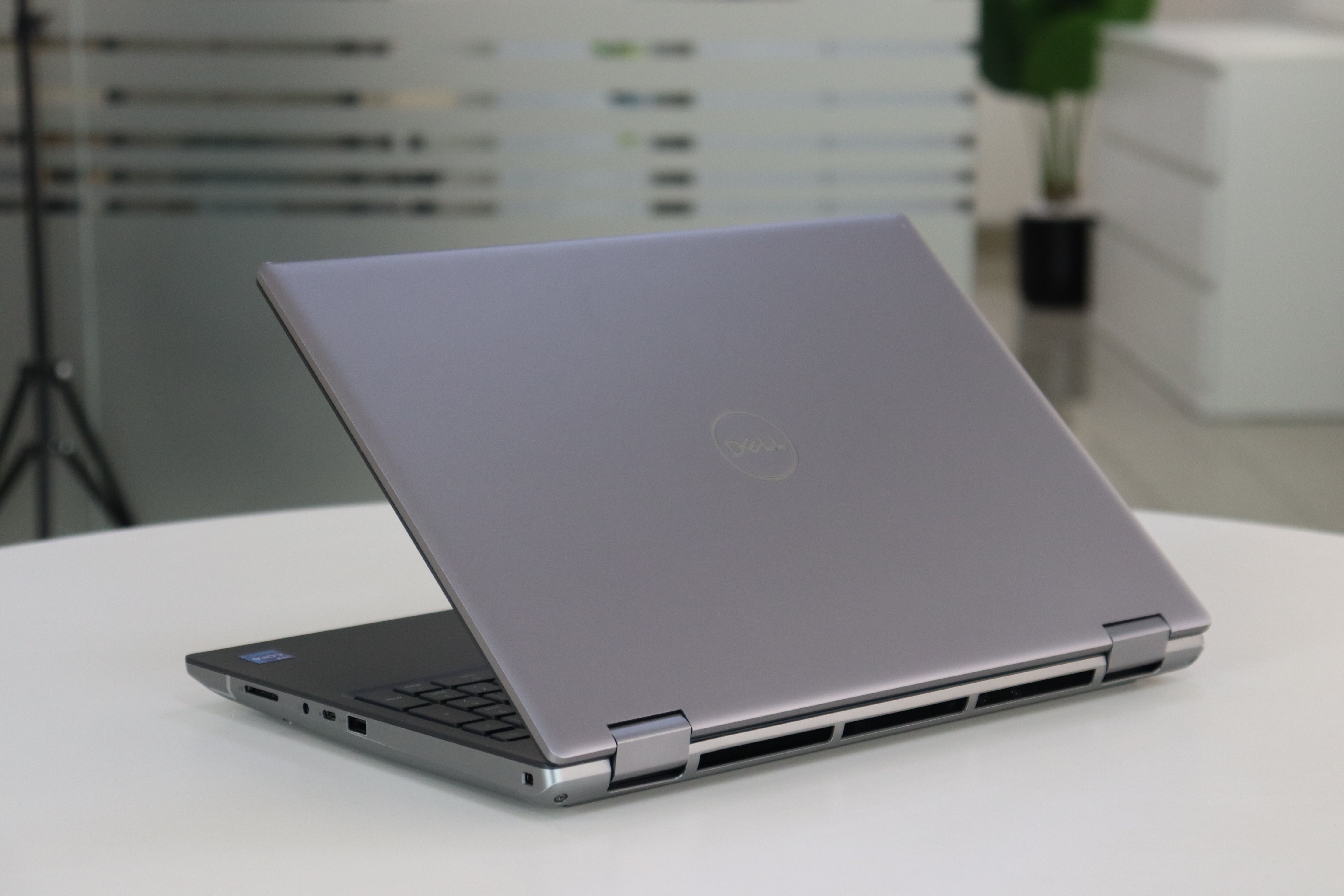 Dell Precision 7670 - actual unit photo 7