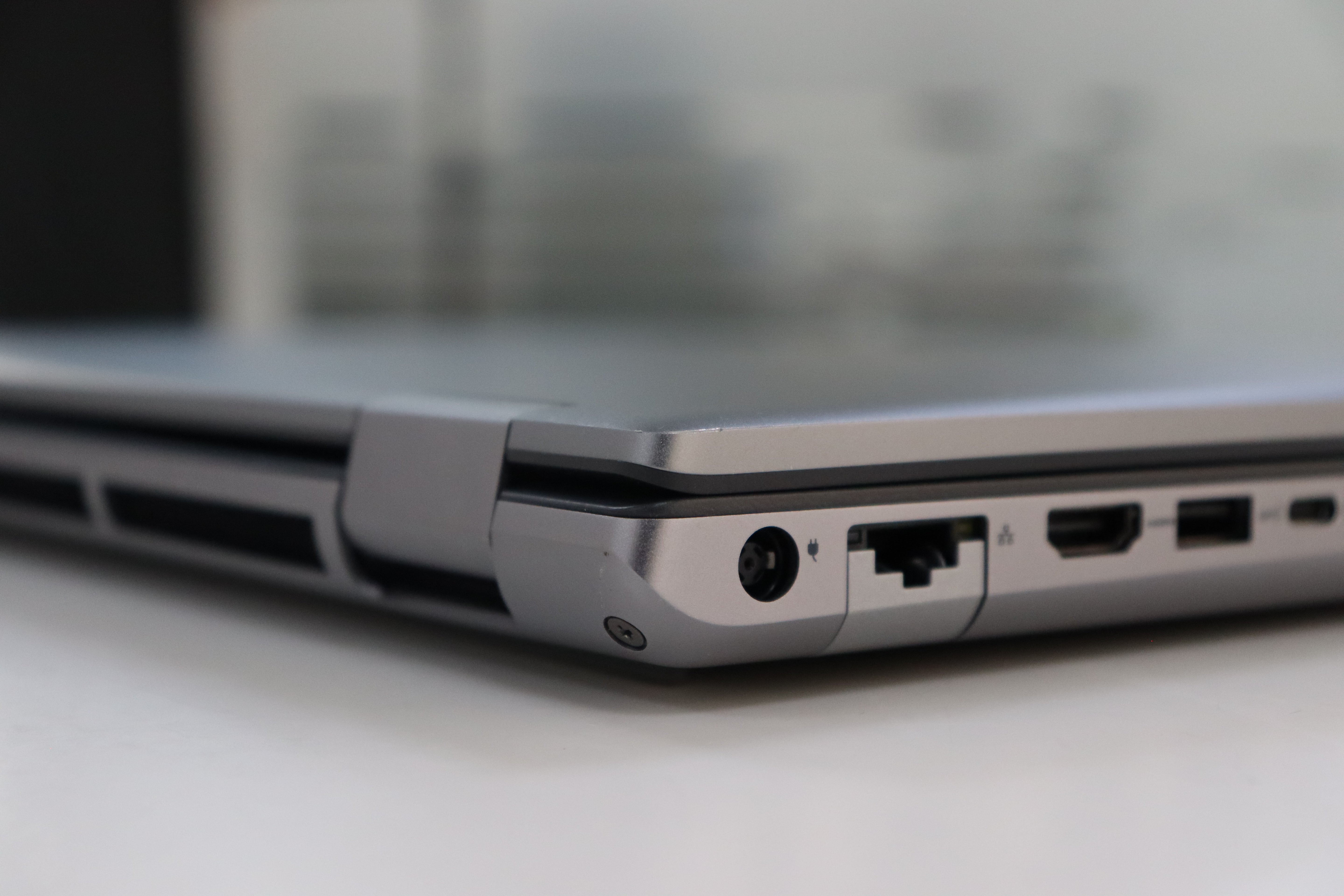 DELL PRECISION 7670: 12th Gen i7, 32 GB RAM, 512 GB SSD, SN:19515 product photo 9