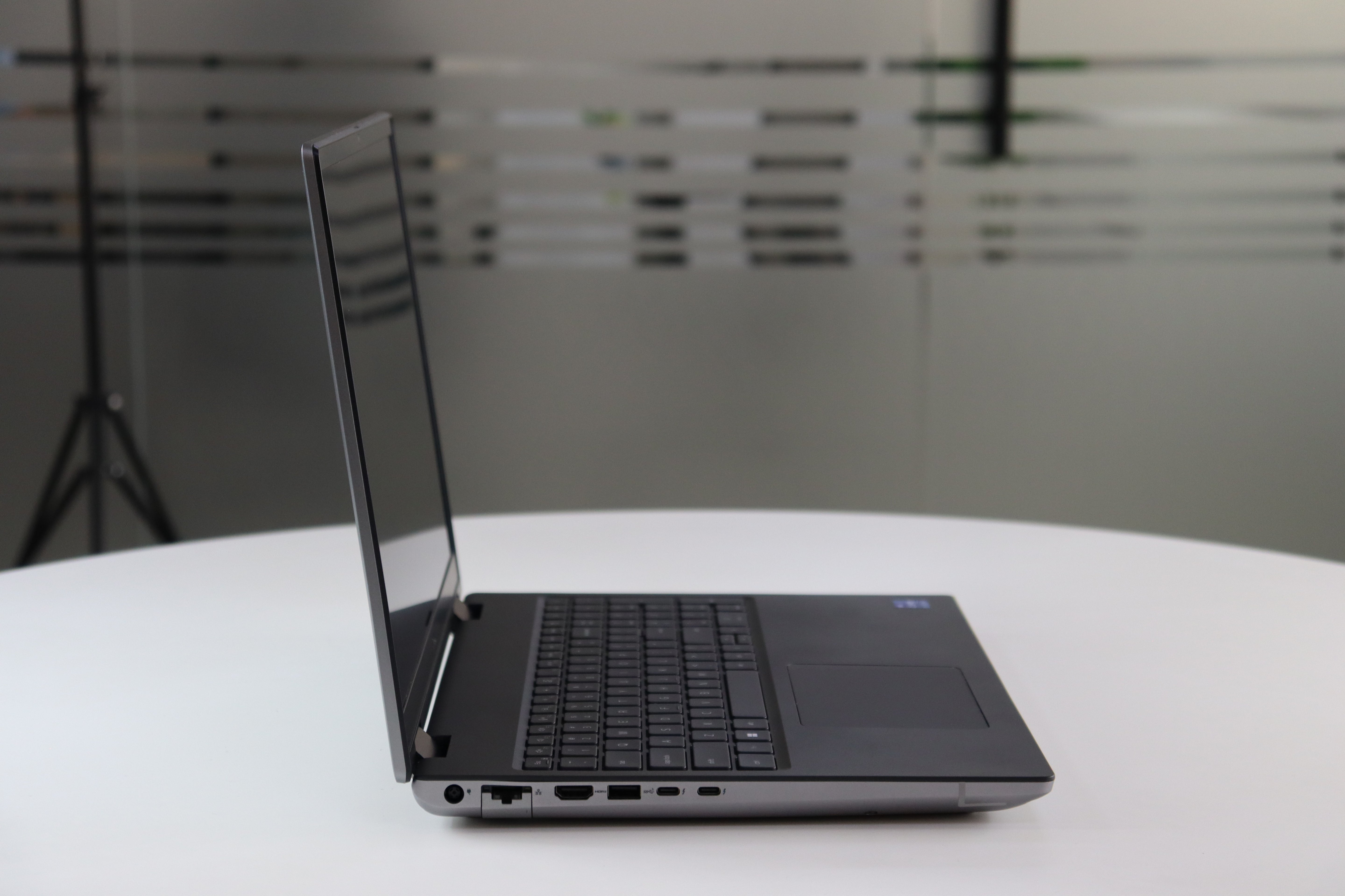DELL INC. PRECISION 7670: 12th Gen i7, 64 GB RAM, 512 GB SSD, SN:19522