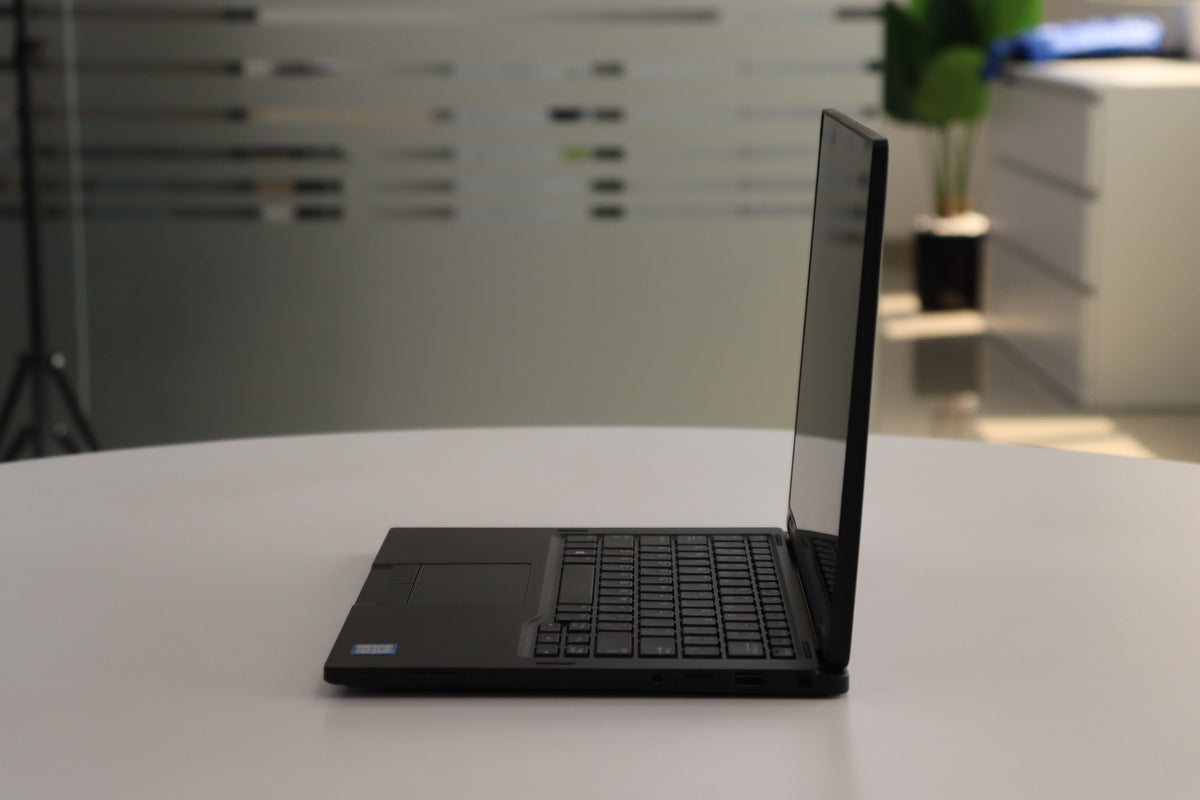 DELL LATITUDE 7390 2-IN-1 SN:20656 right side view