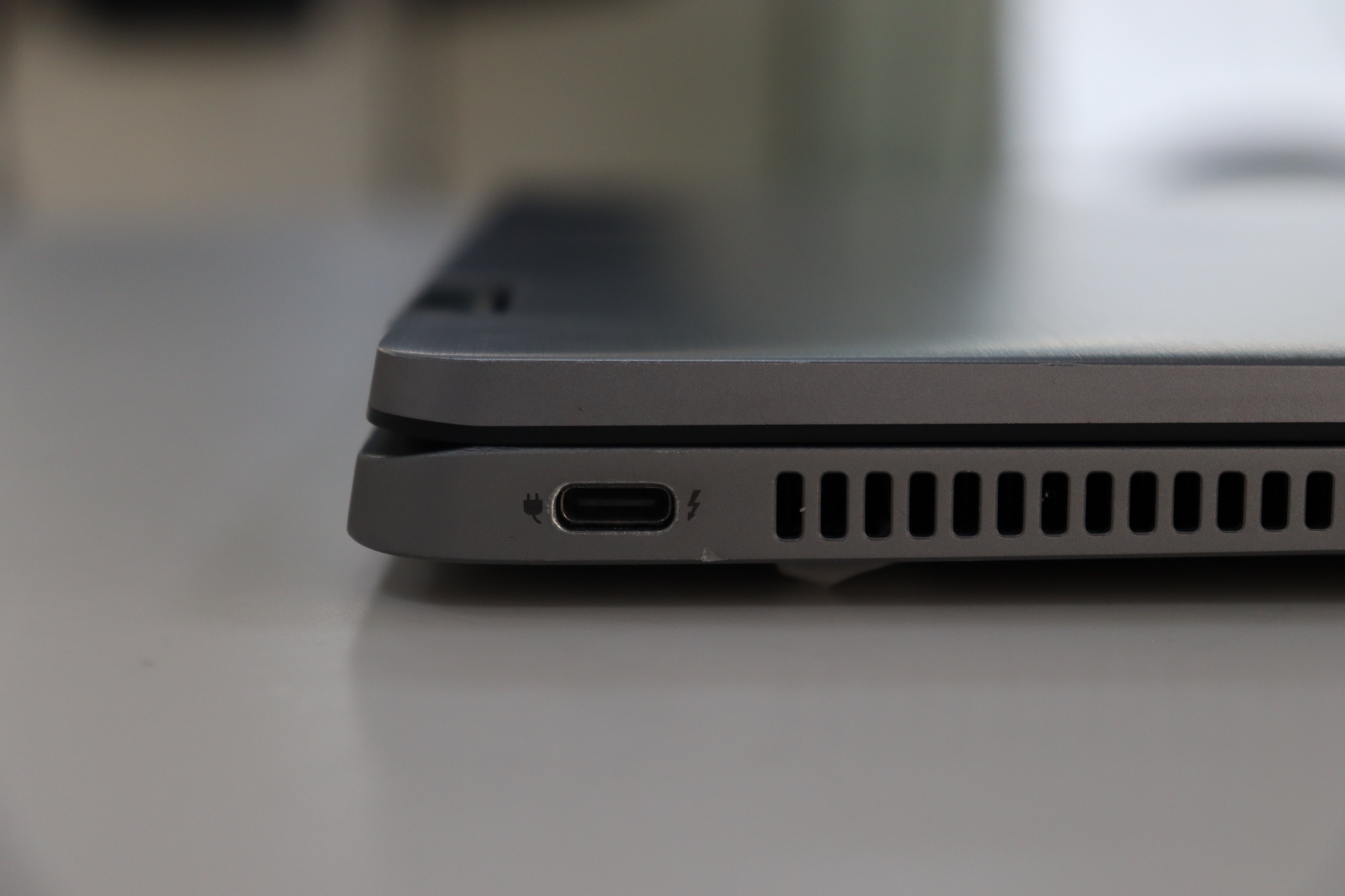 Dell Latitude 7330 SN:21178 product photo 10
