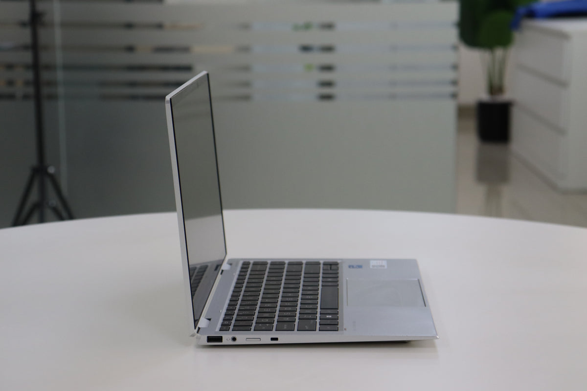 HP ELITEBOOK X360 1040 G8 SN:21441 left side view