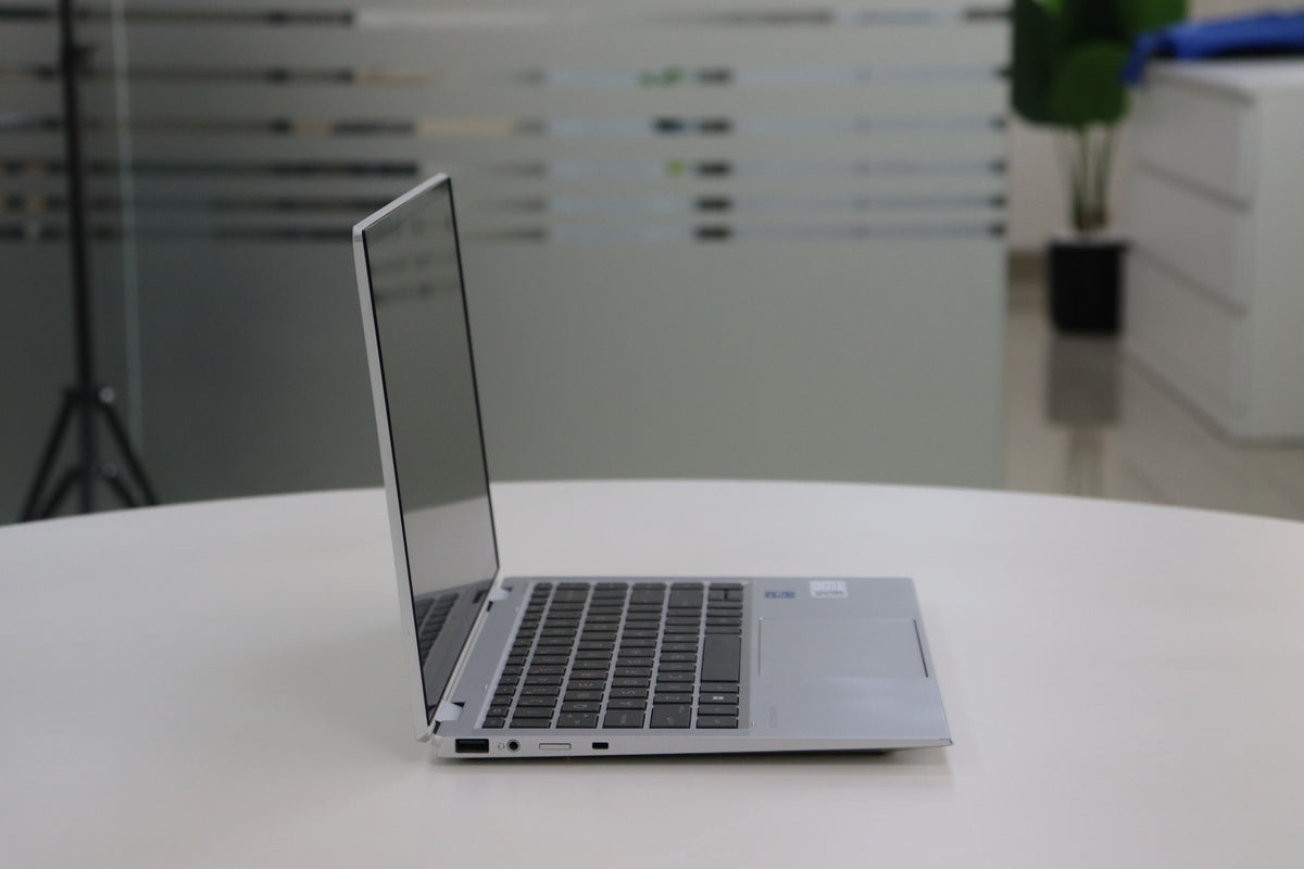 HP ELITEBOOK X360 1040 G8 SN:21445 left side view