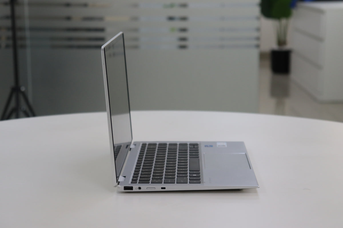 HP ELITEBOOK X360 1040 G8 SN:21460 left side view