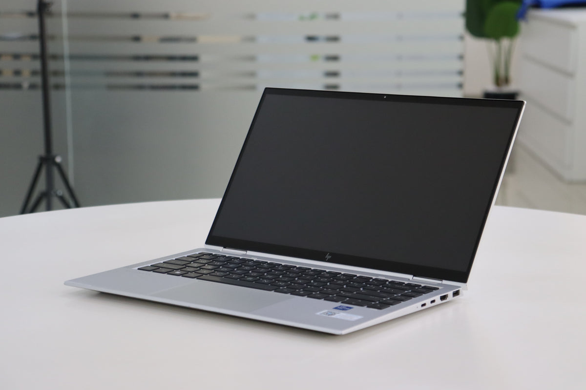 HP ELITEBOOK X360 1040 G8 SN:21460 right front angle