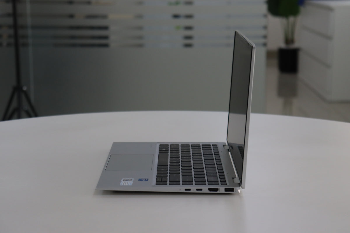HP ELITEBOOK X360 1040 G8 SN:21460 right side view