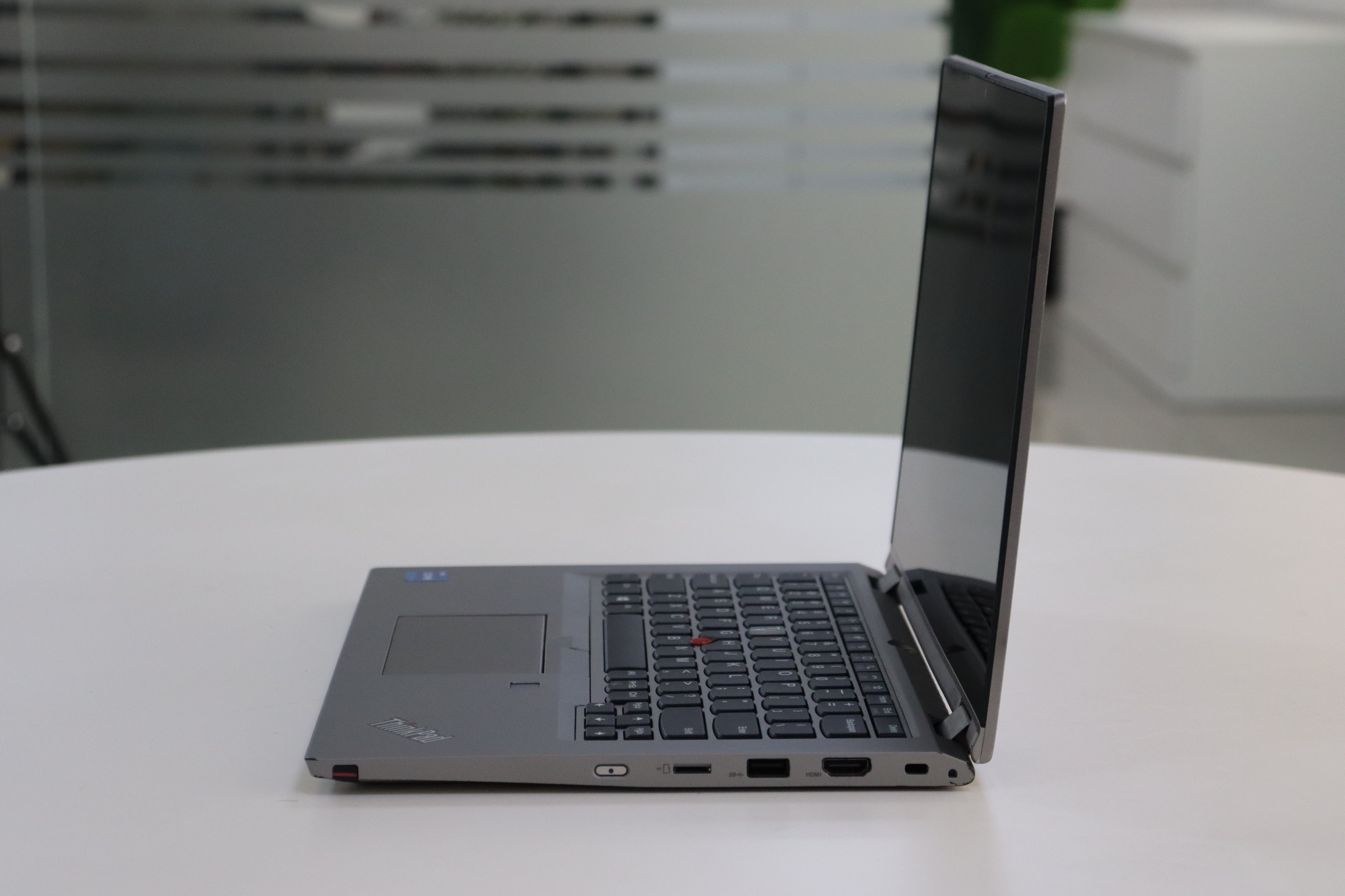 Lenovo ThinkPad L13 Yoga Gen 2 SN:21567 product photo 3