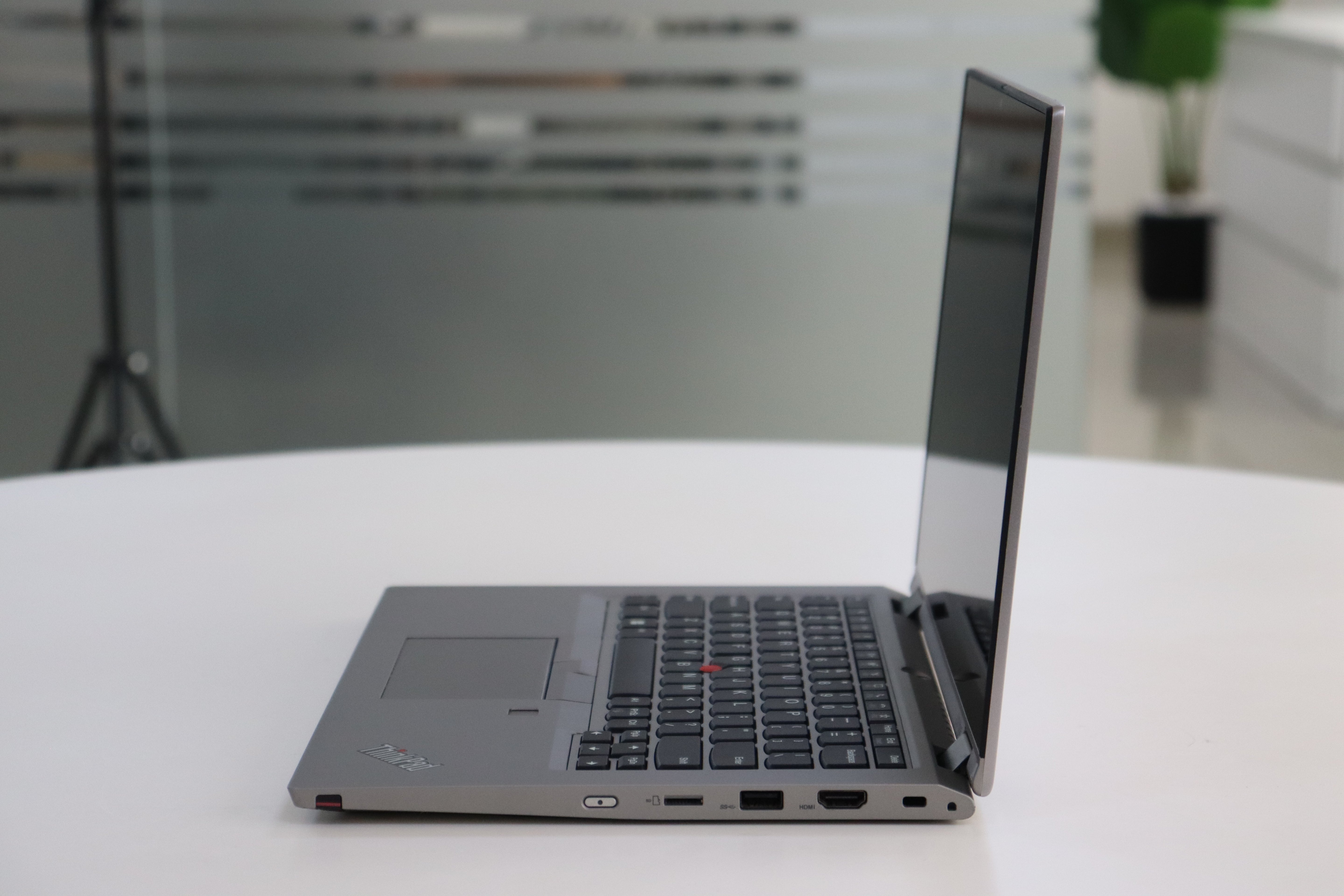 LENOVO THINKPAD L13 YOGA GEN 2: 11th Gen i7, 16 GB RAM, 512 GB SSD, SN:21571 product photo 3
