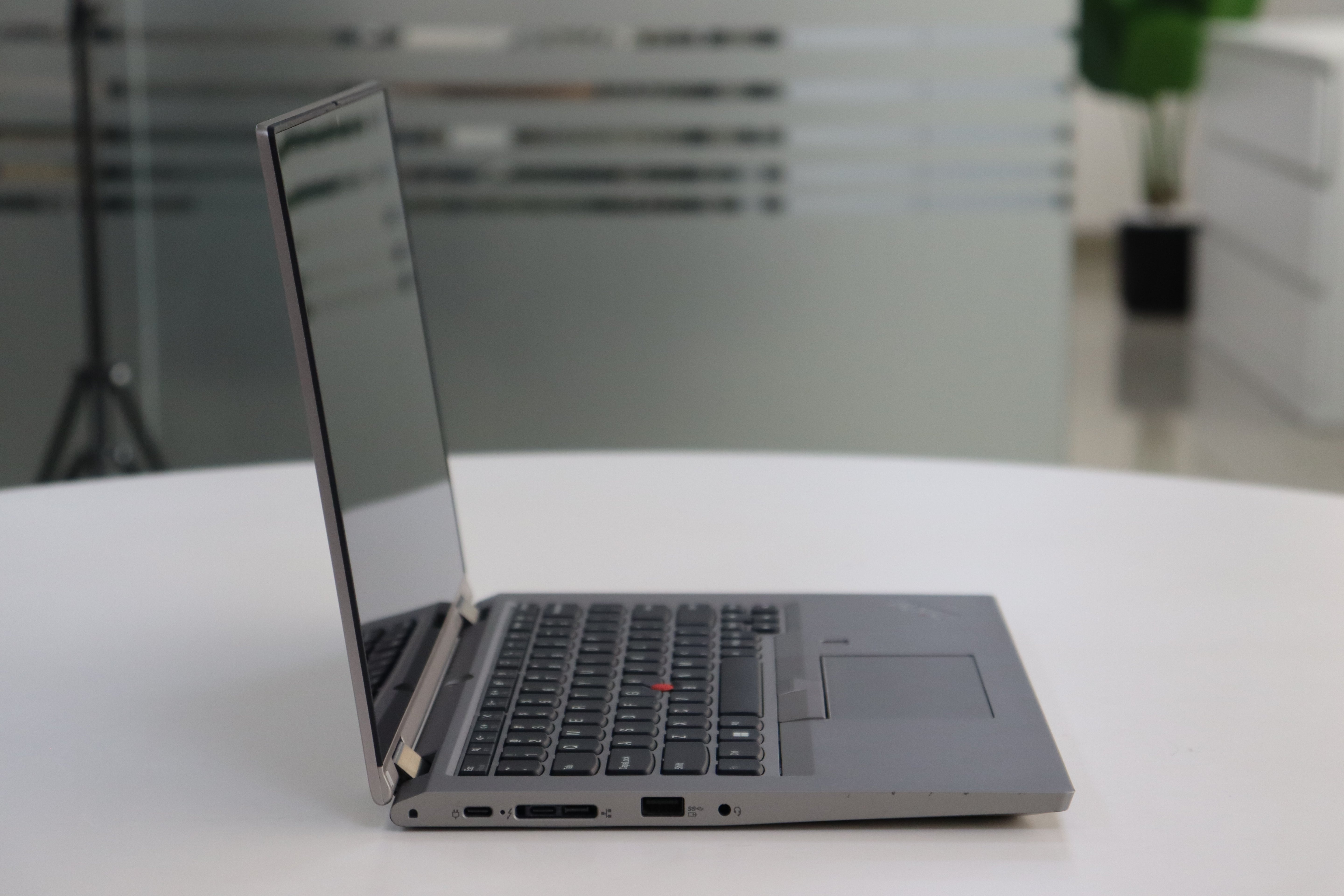LENOVO THINKPAD L13 YOGA GEN 2: 11th Gen i7, 16 GB RAM, 512 GB SSD, SN:21571 product photo 4
