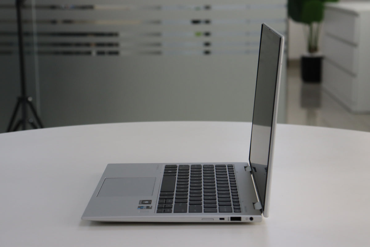 HP Elite x360 830 G9 SN:23516 product photo 3