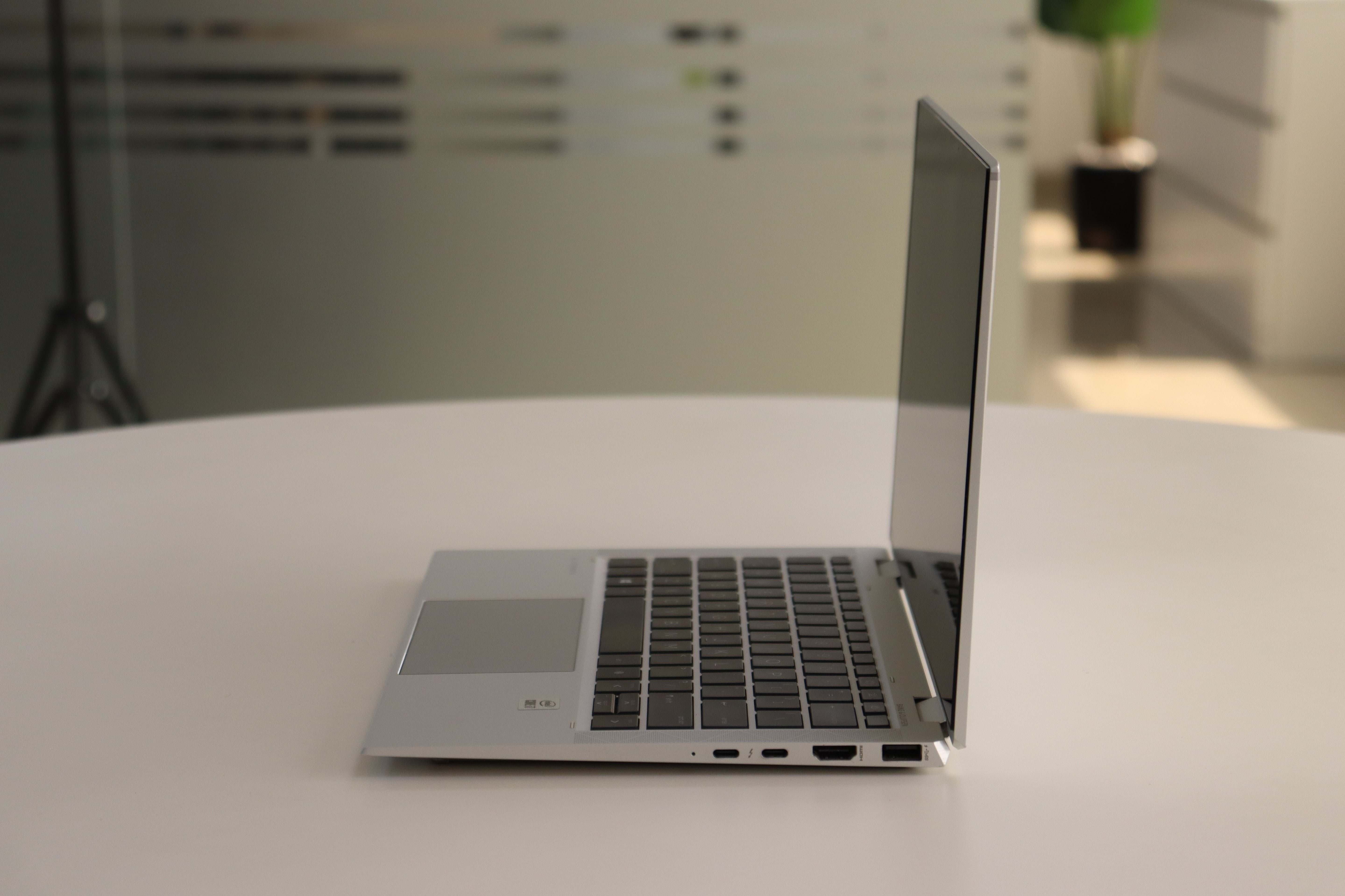 HP EliteBook X360 1030 G7 SN:23528 product photo 3