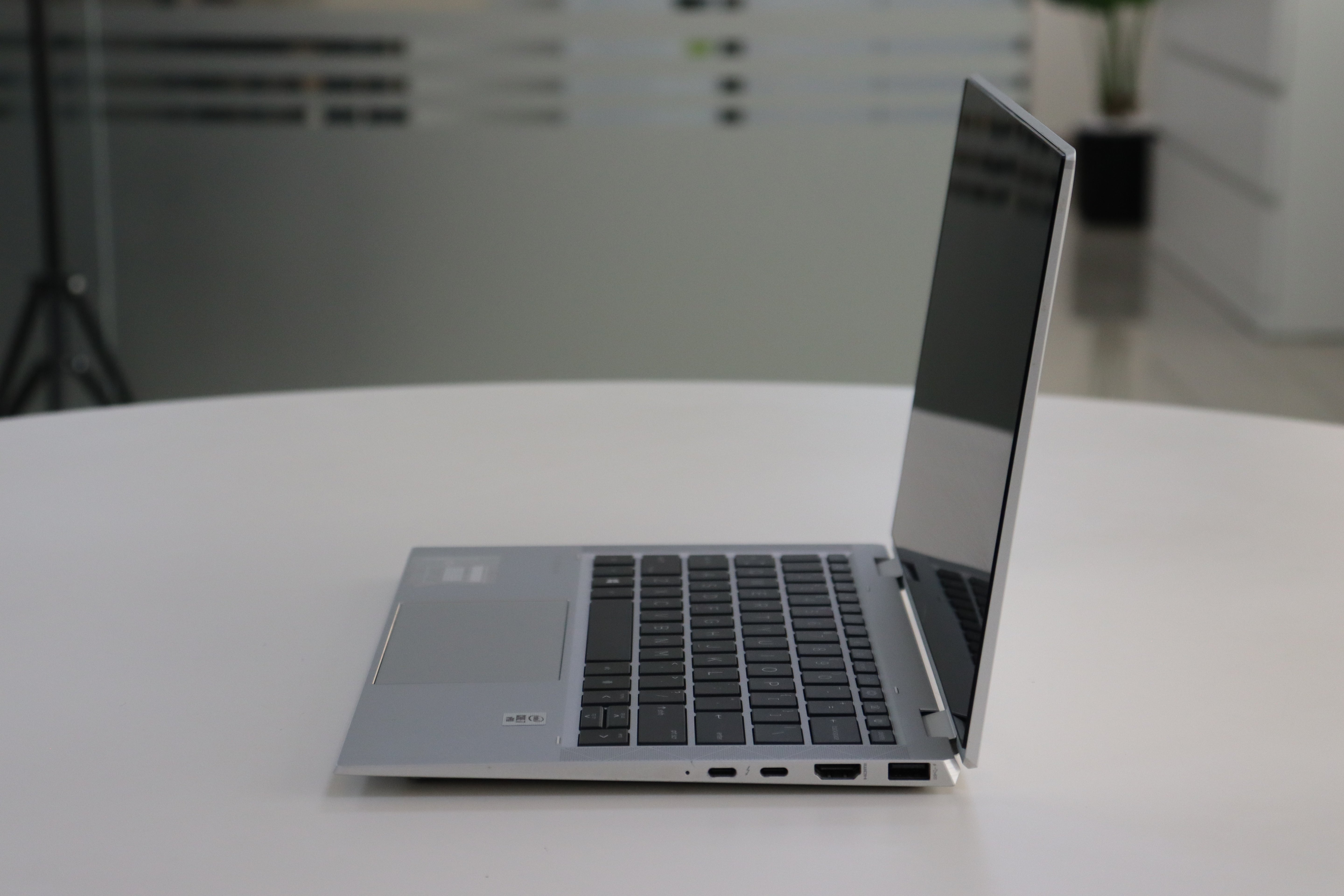 HP EliteBook X360 1030 G7 SN:23540 product photo 3