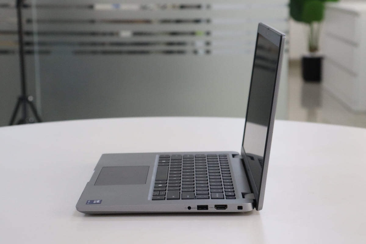 Dell Latitude 5450 SN:23602 product photo 3
