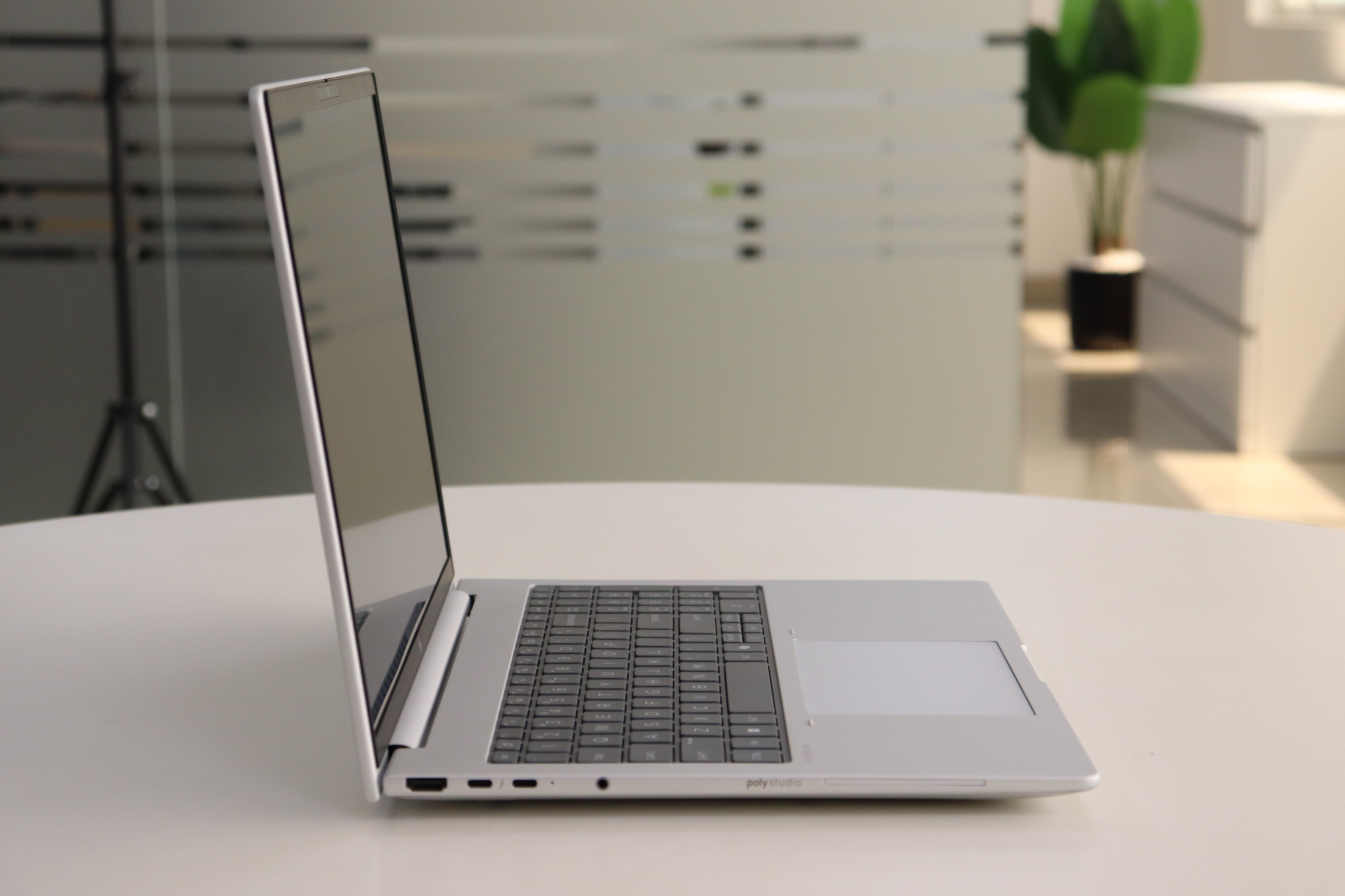 HP EliteBook 8 G1a SN:23606 product photo 4