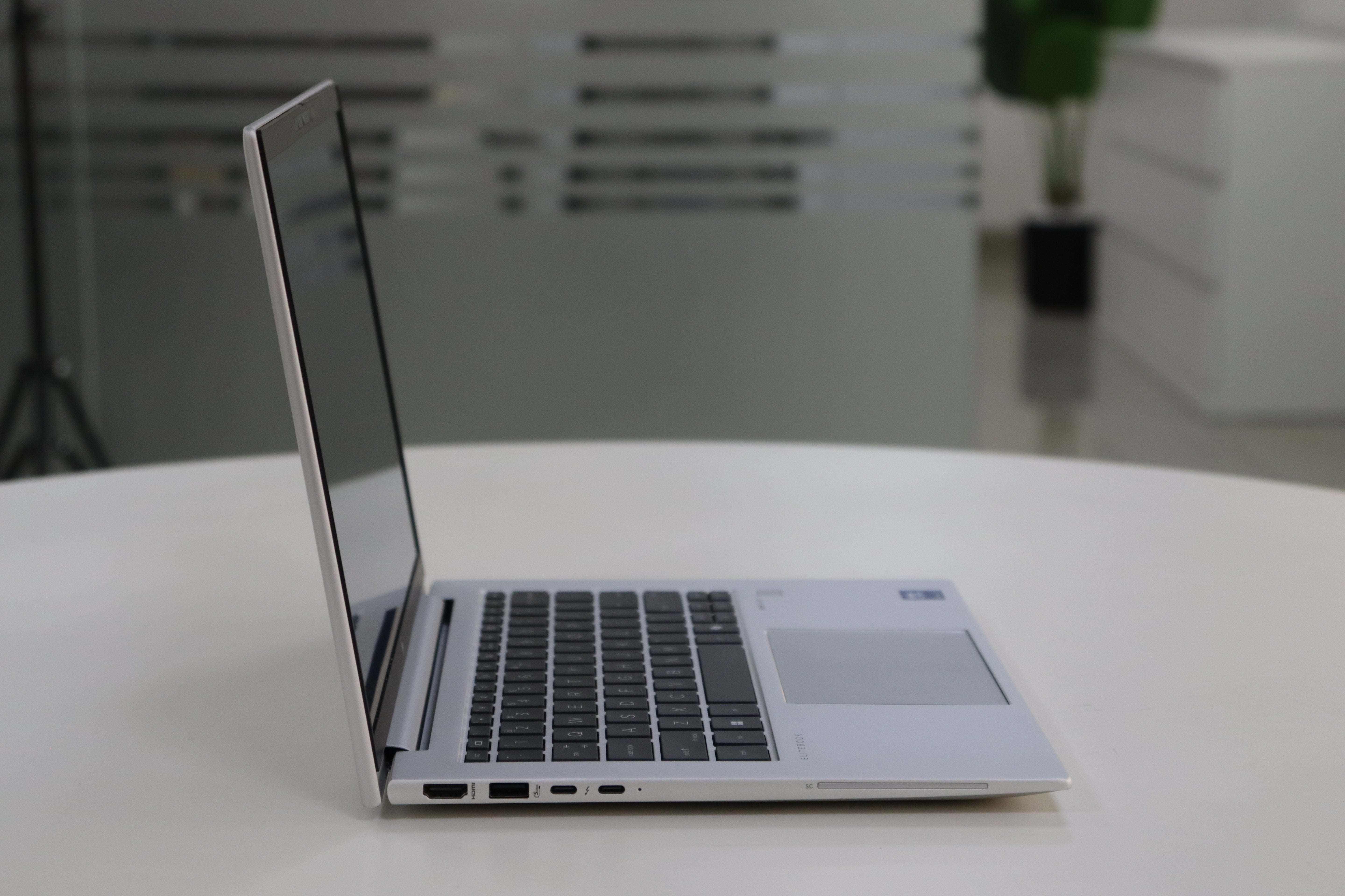 HP EliteBook 840 G11 SN:23649 product photo 4
