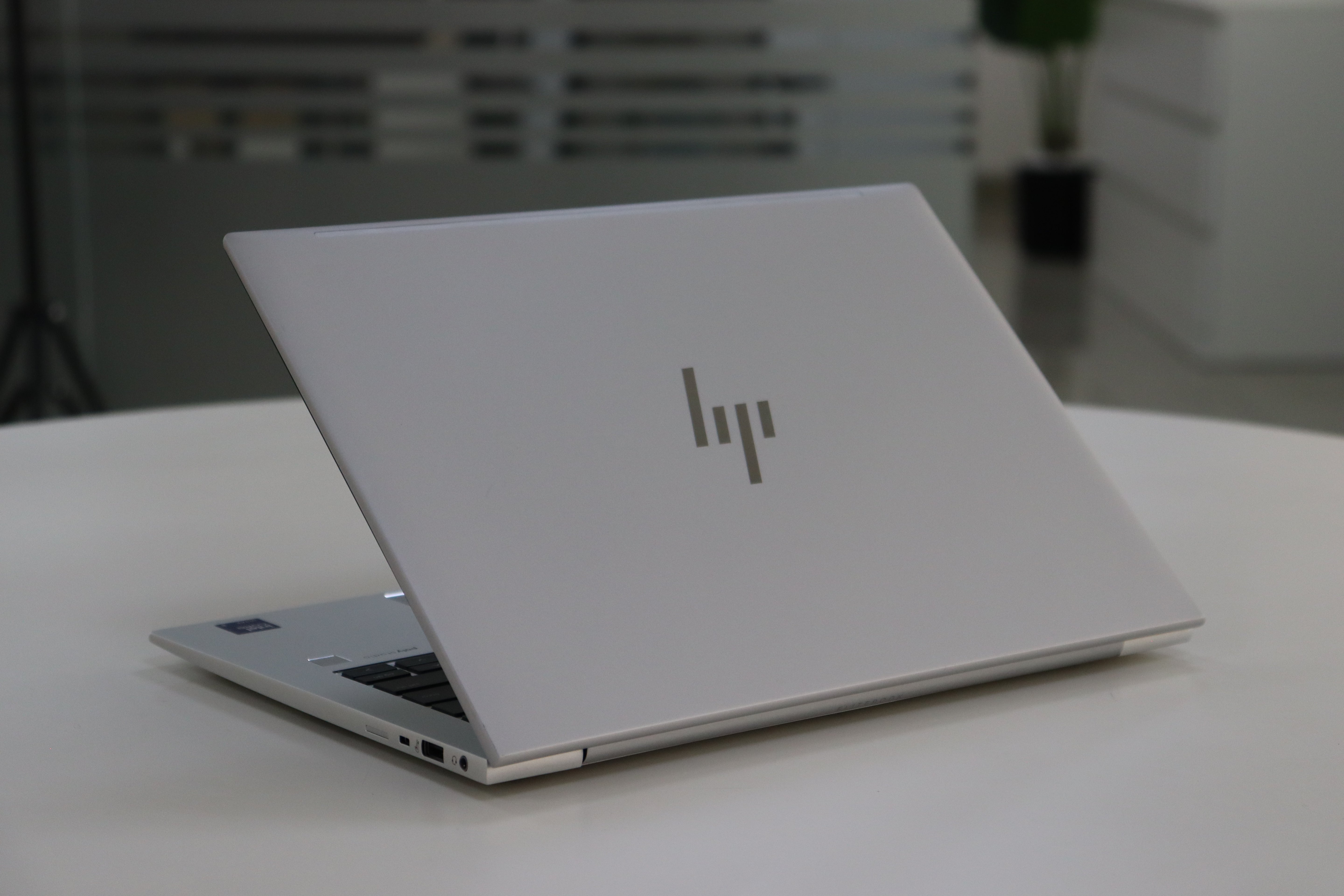 HP EliteBook 840 G11 SN:23649 product photo 6
