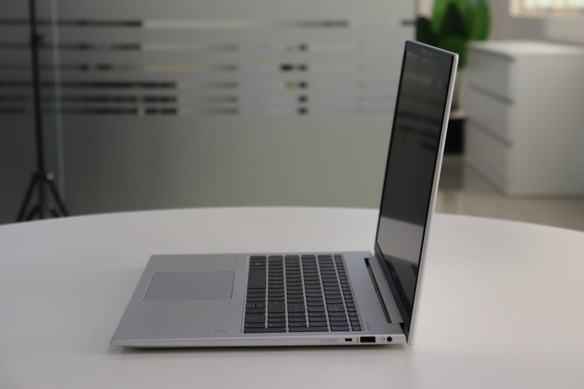 HP EliteBook 865 G9 SN:23700 product photo 3