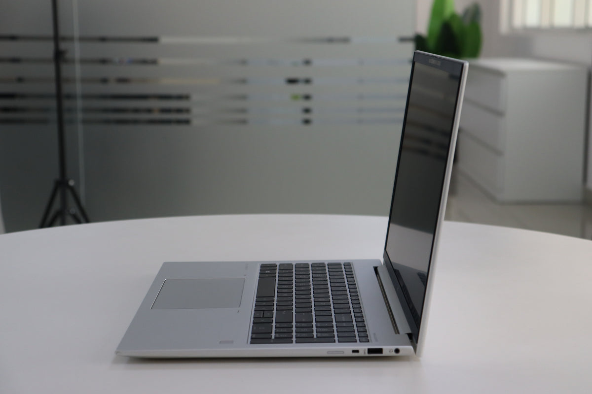 HP EliteBook 865 G9 SN:23722 product photo 3