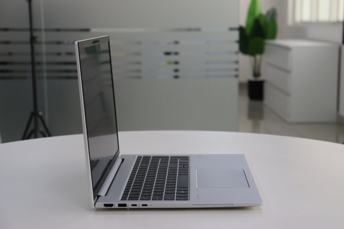 HP EliteBook 865 G9 SN:23722 product photo 4