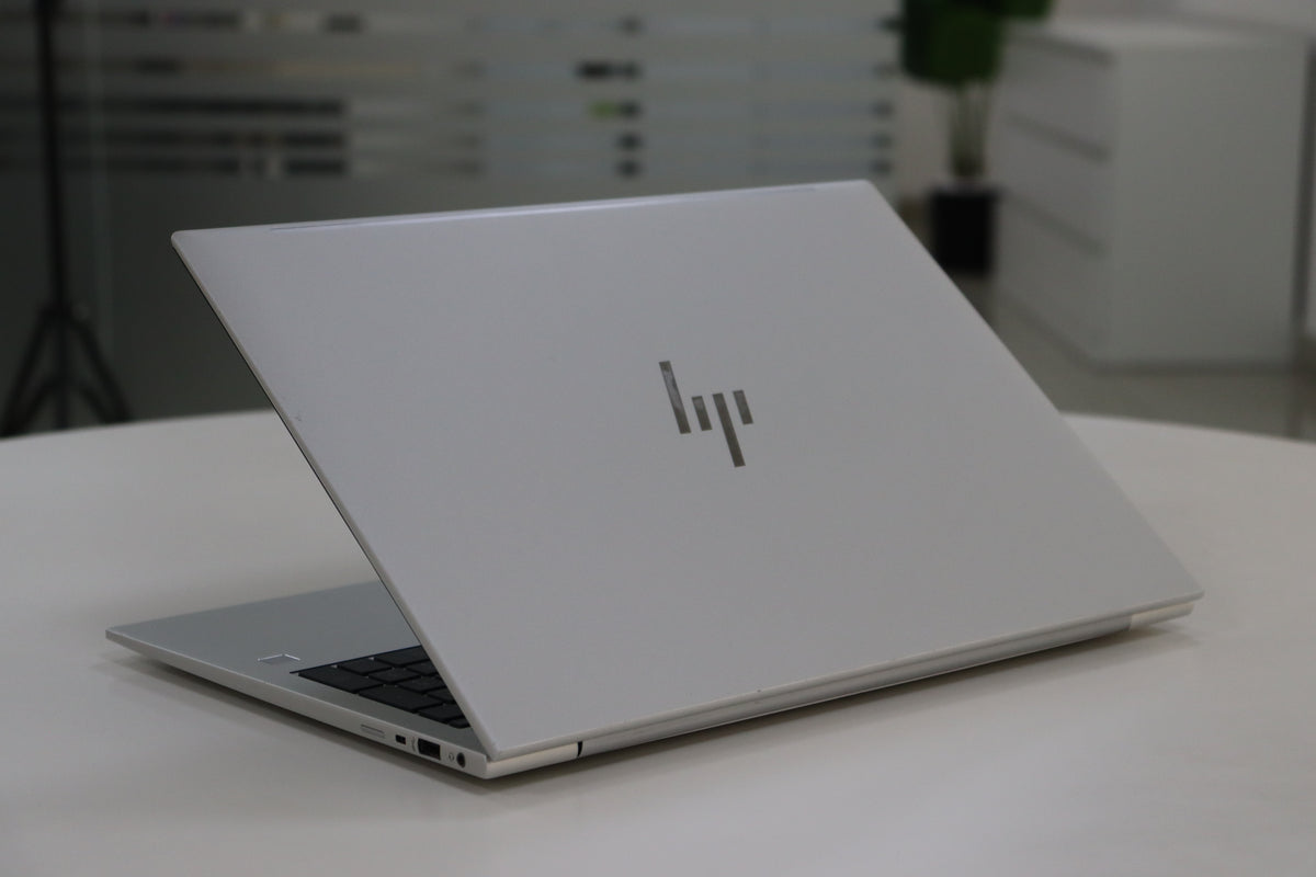 Hp Elitebook 860 G10 SN:23724 product photo 6