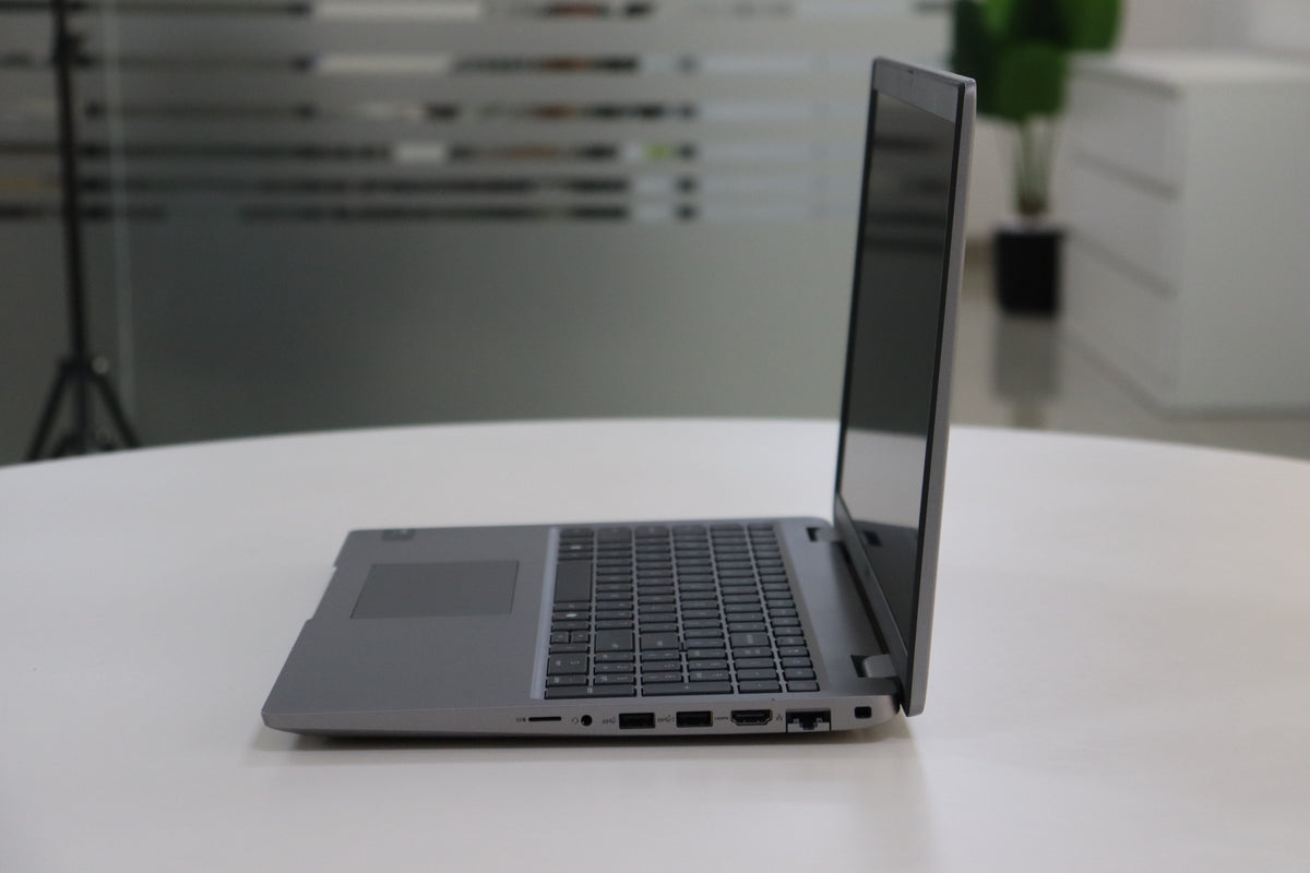 DELL LATITUDE 5550 SN:26410 product photo 3