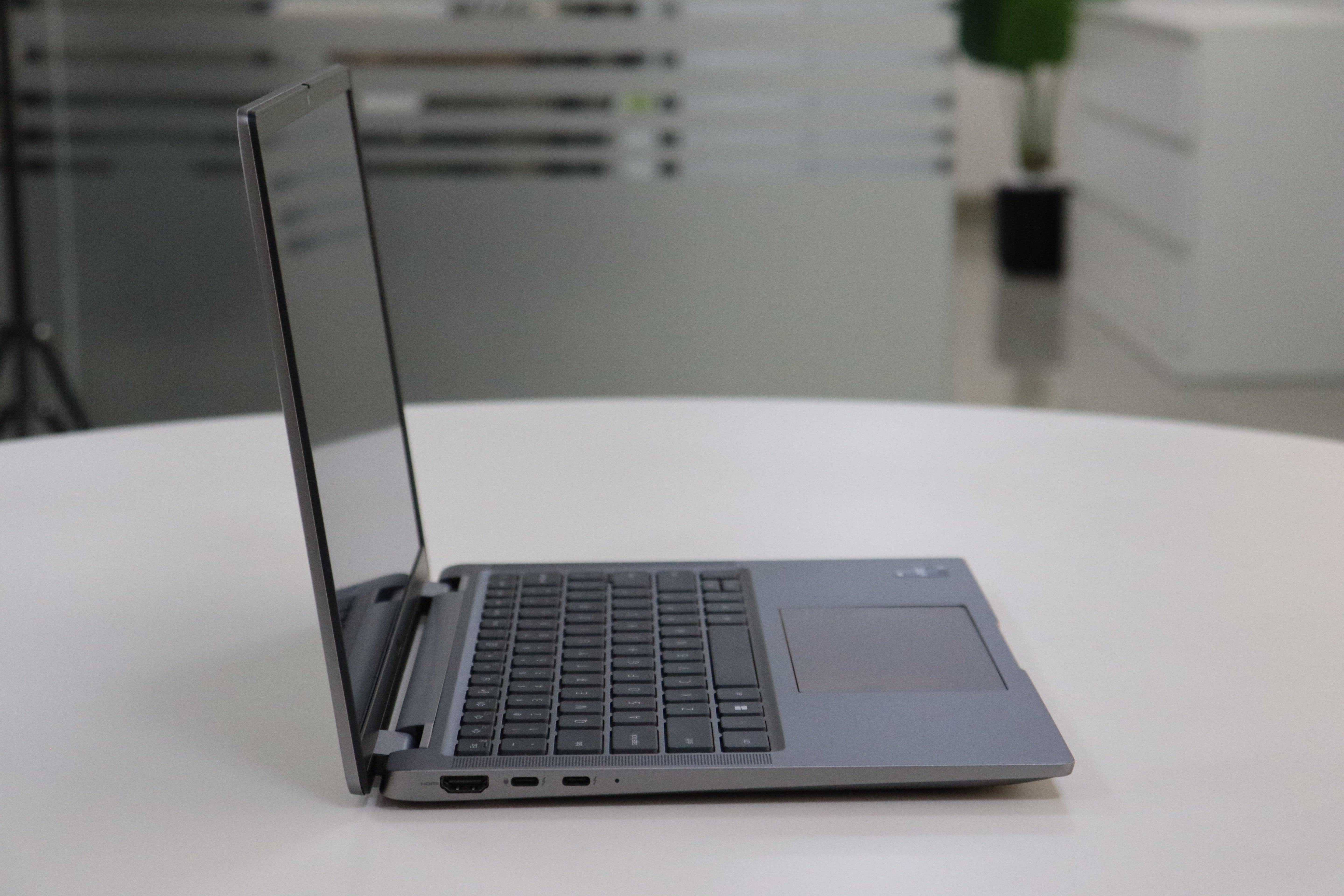 DELL LATITUDE 7440 SN:26650 product photo 4