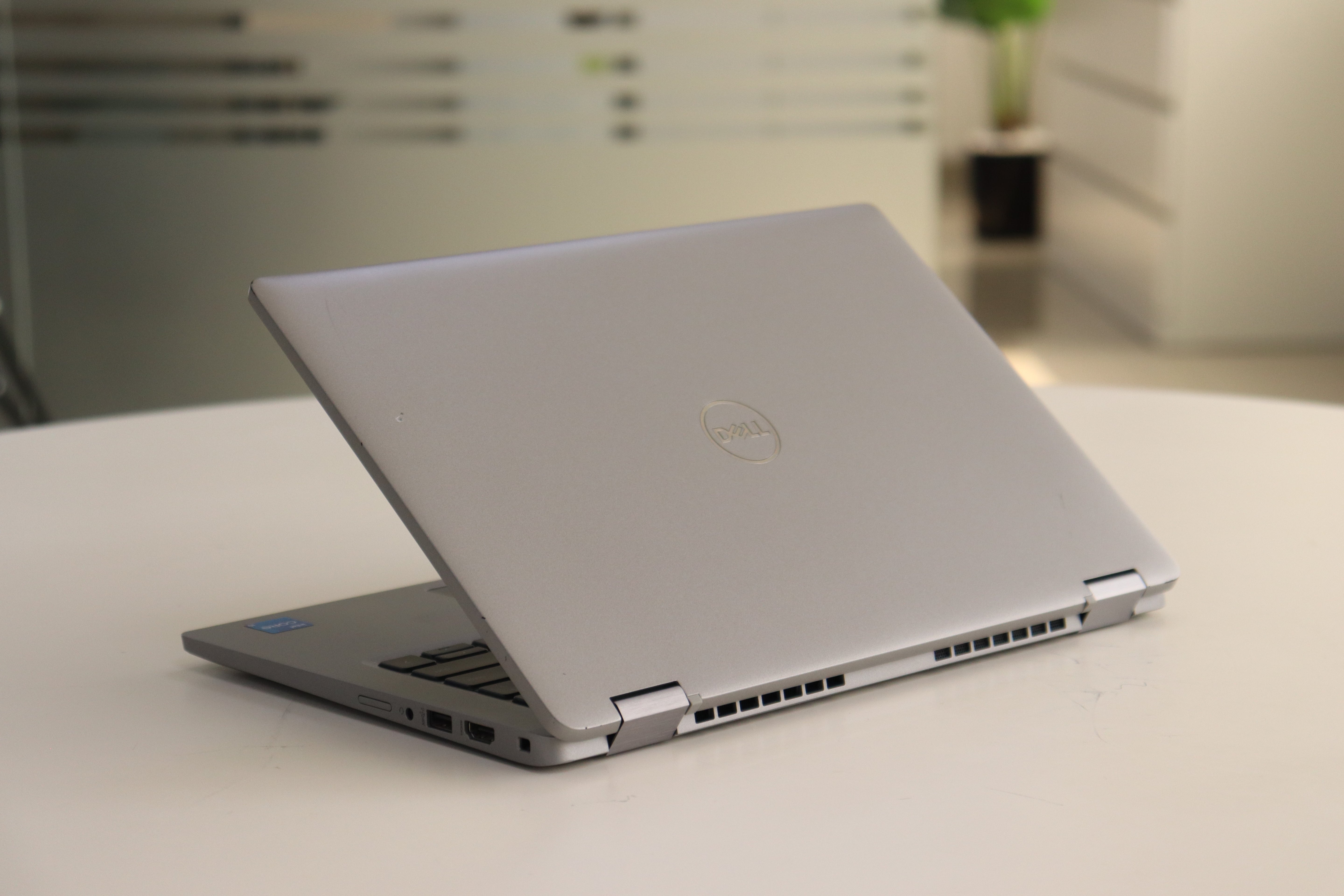 Dell Latitude 5330 SN:27633 product photo 6