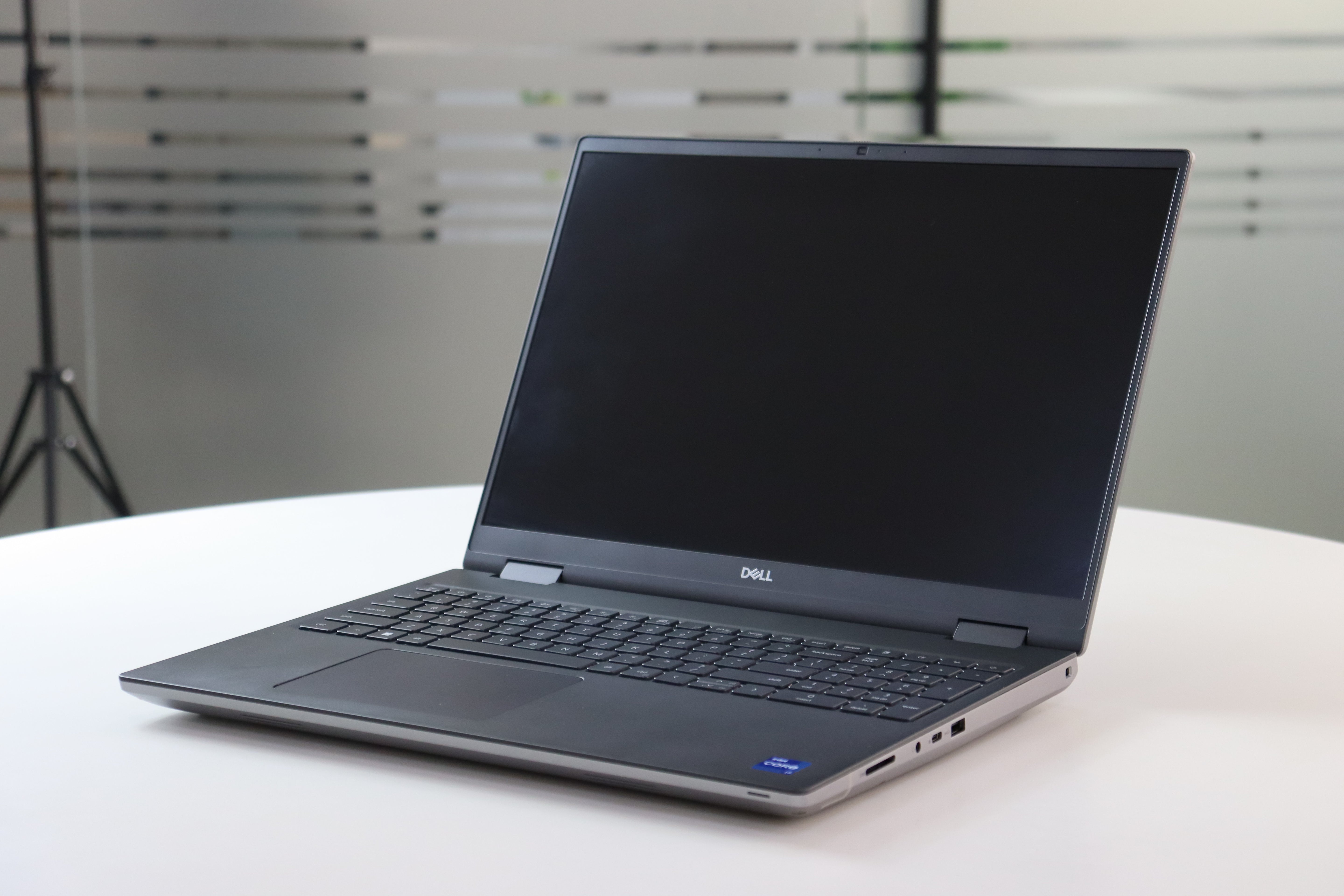 DELL INC. PRECISION 7670: 12th Gen i7, 64 GB RAM, 512 GB SSD, SN:27762