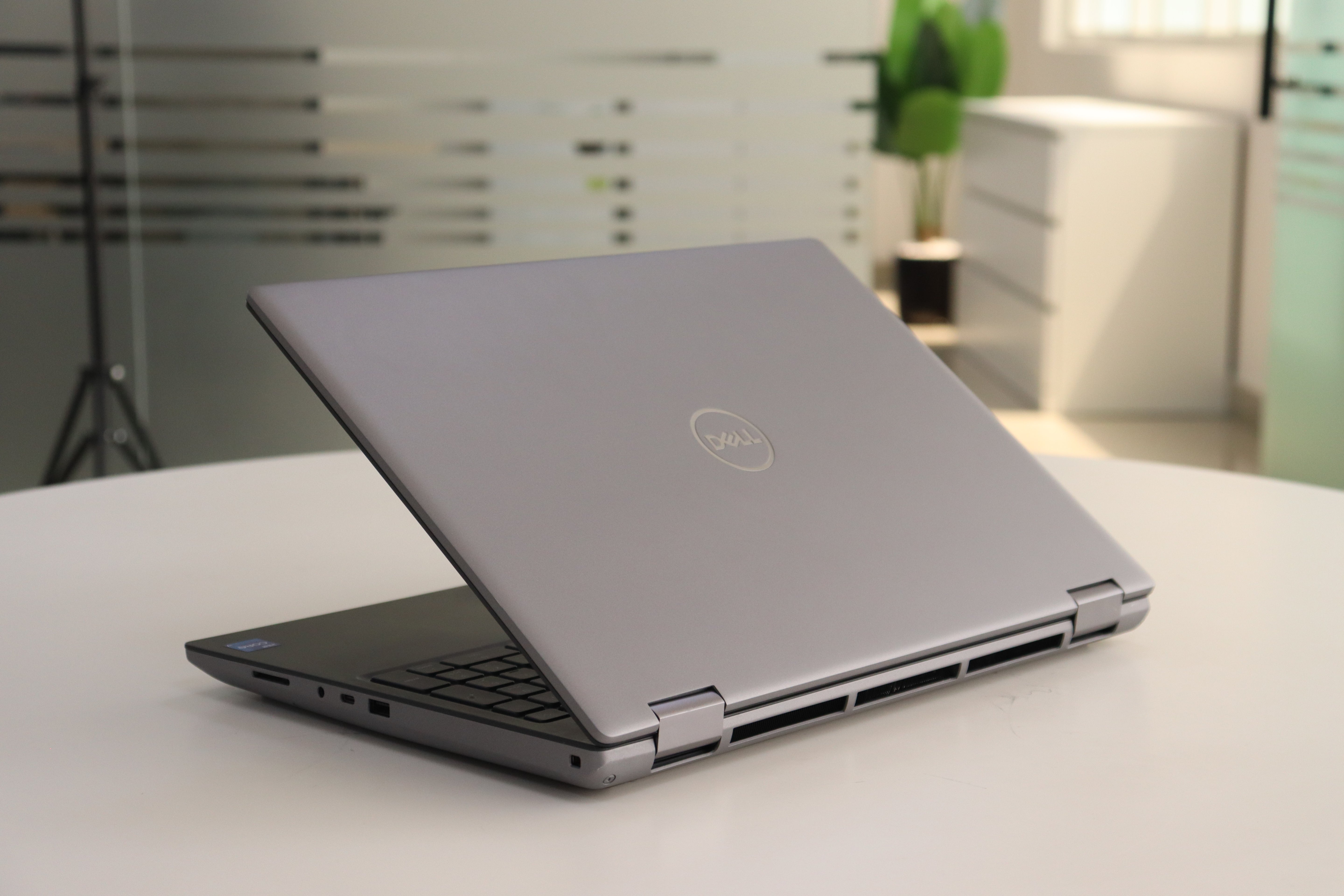 Dell Precision 7670 SN:27767 product photo 6