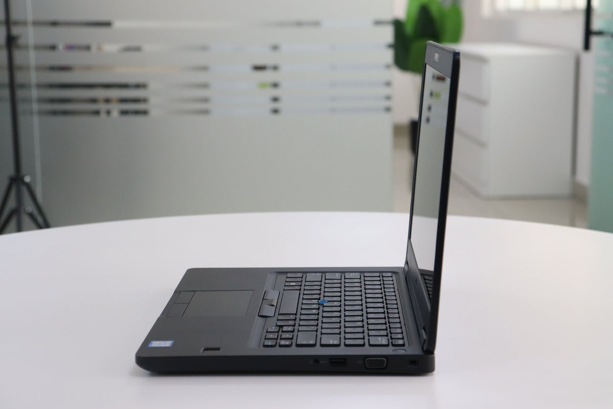 Dell Latitude 5490 SN:30968 product photo 3
