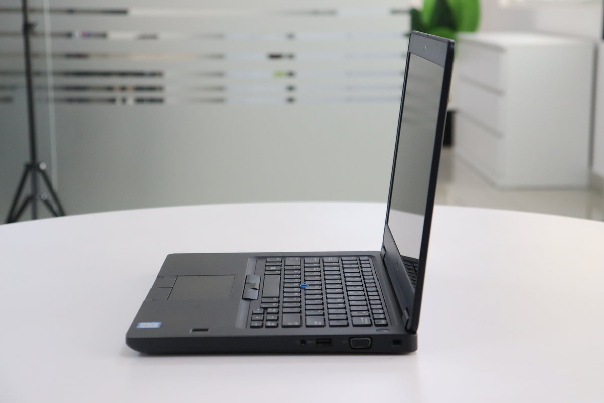 Dell Latitude 5490 SN:30969 product photo 3