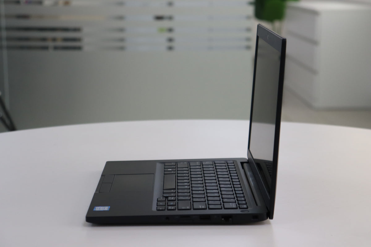 Dell Latitude 7390 SN:31174 product photo 3